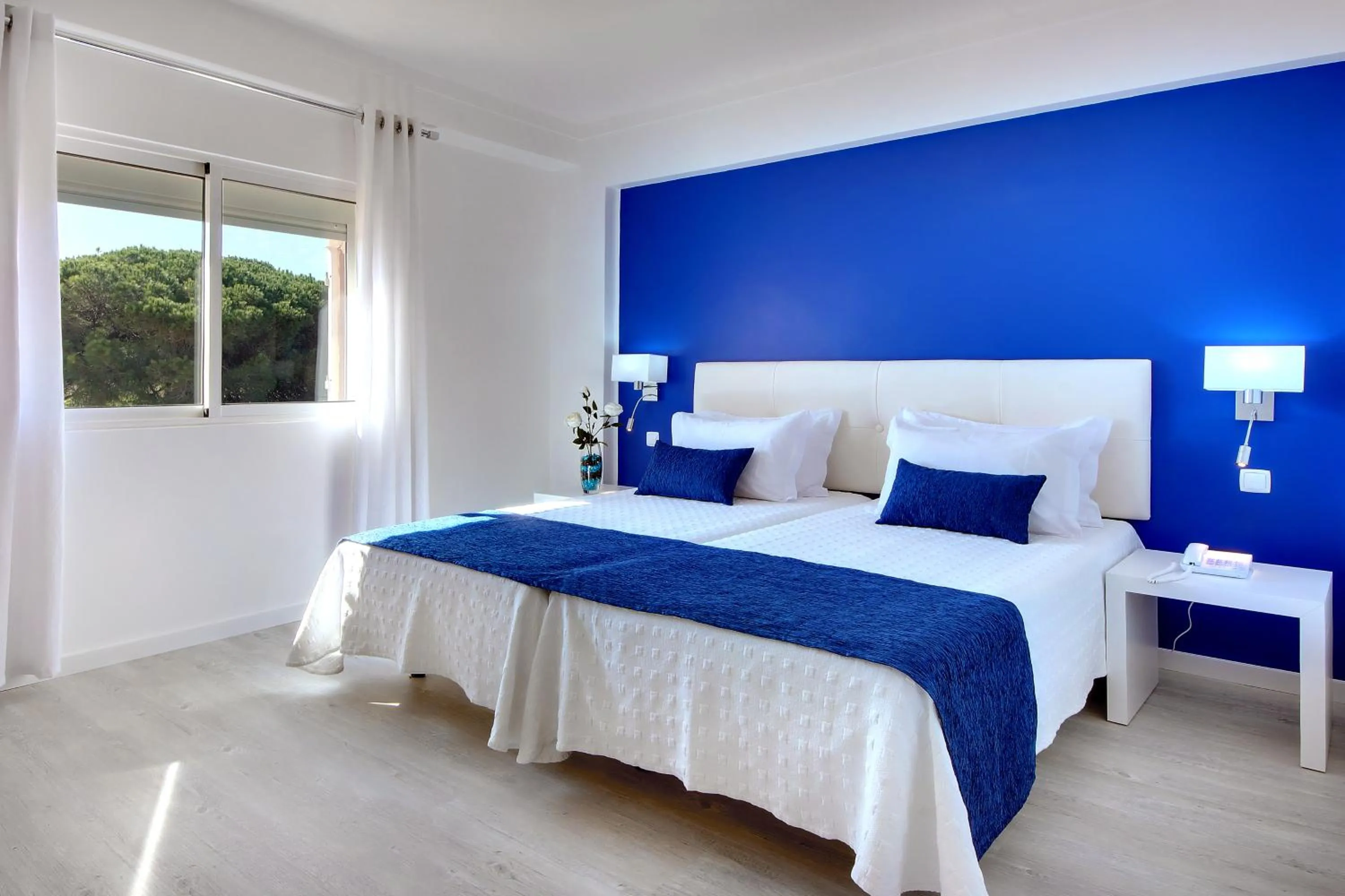 Bedroom, Bed in Zodiaco