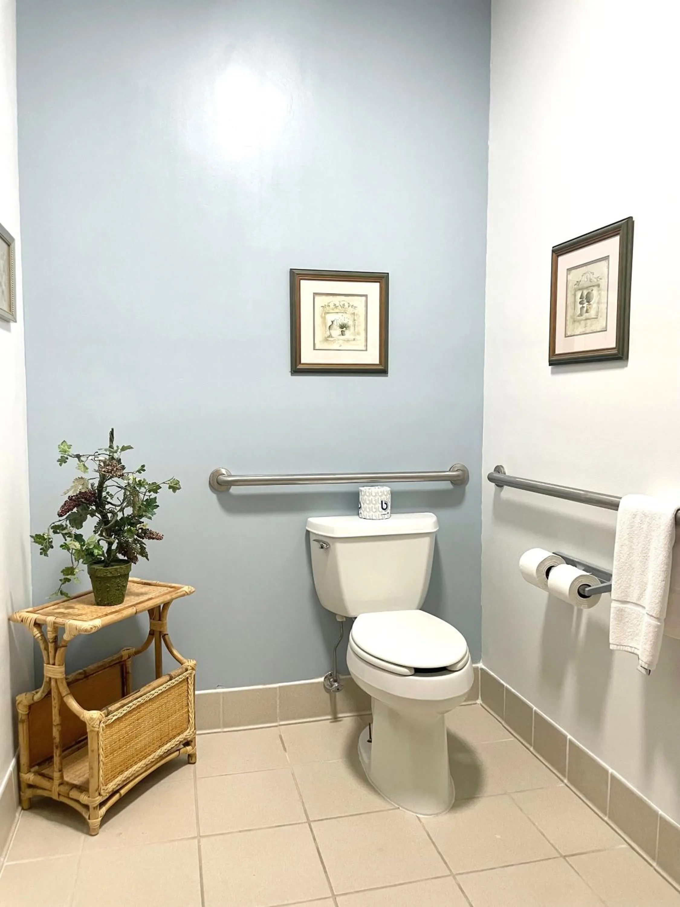 Bathroom in Grand Vista Hotel & Suites
