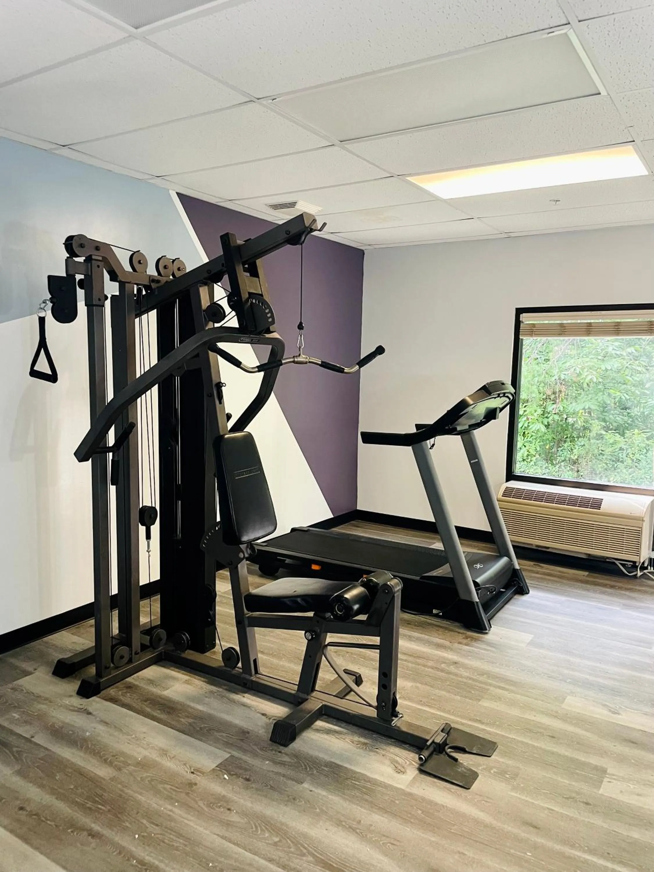 Fitness centre/facilities in Grand Vista Hotel & Suites