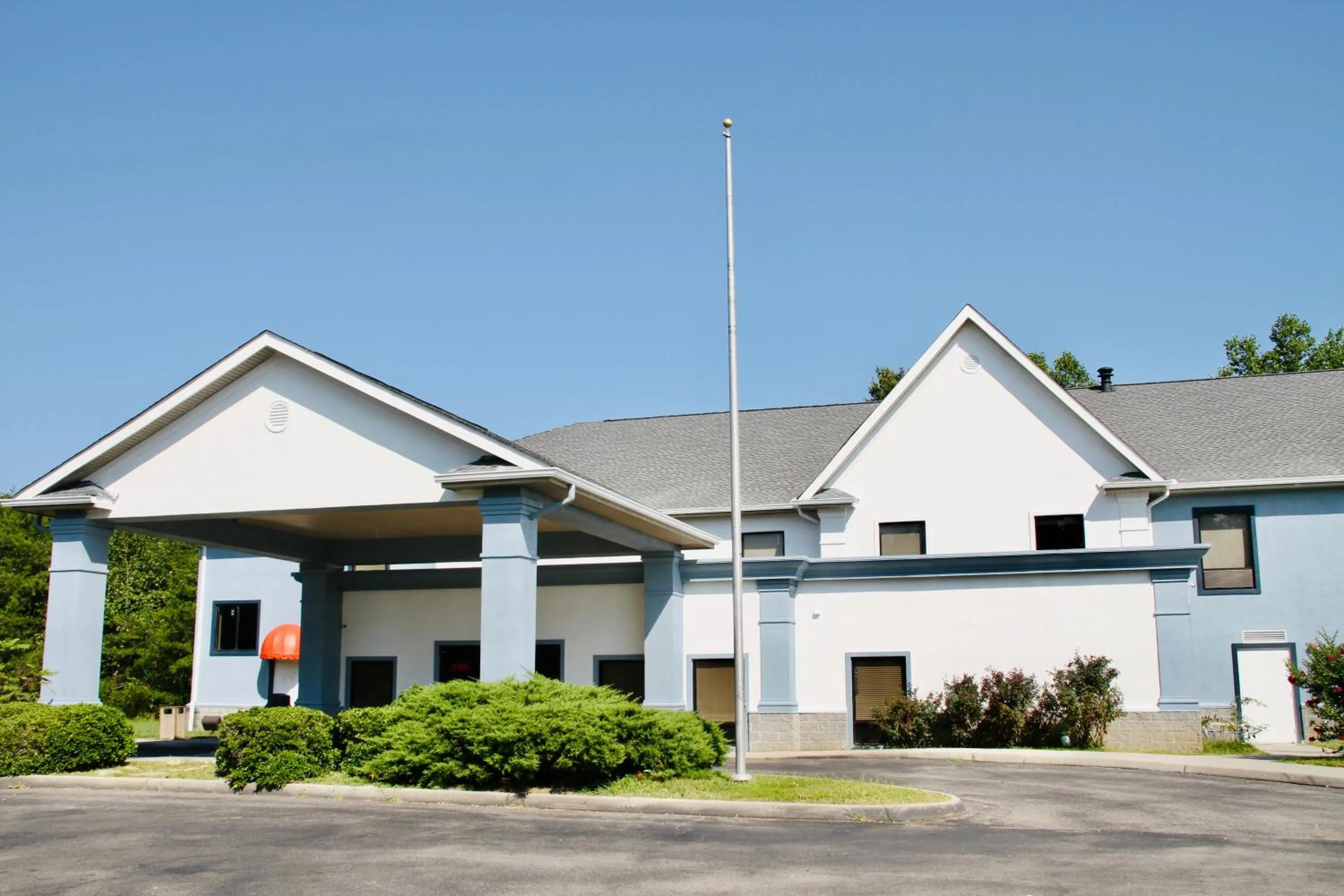 Property building in Grand Vista Hotel & Suites