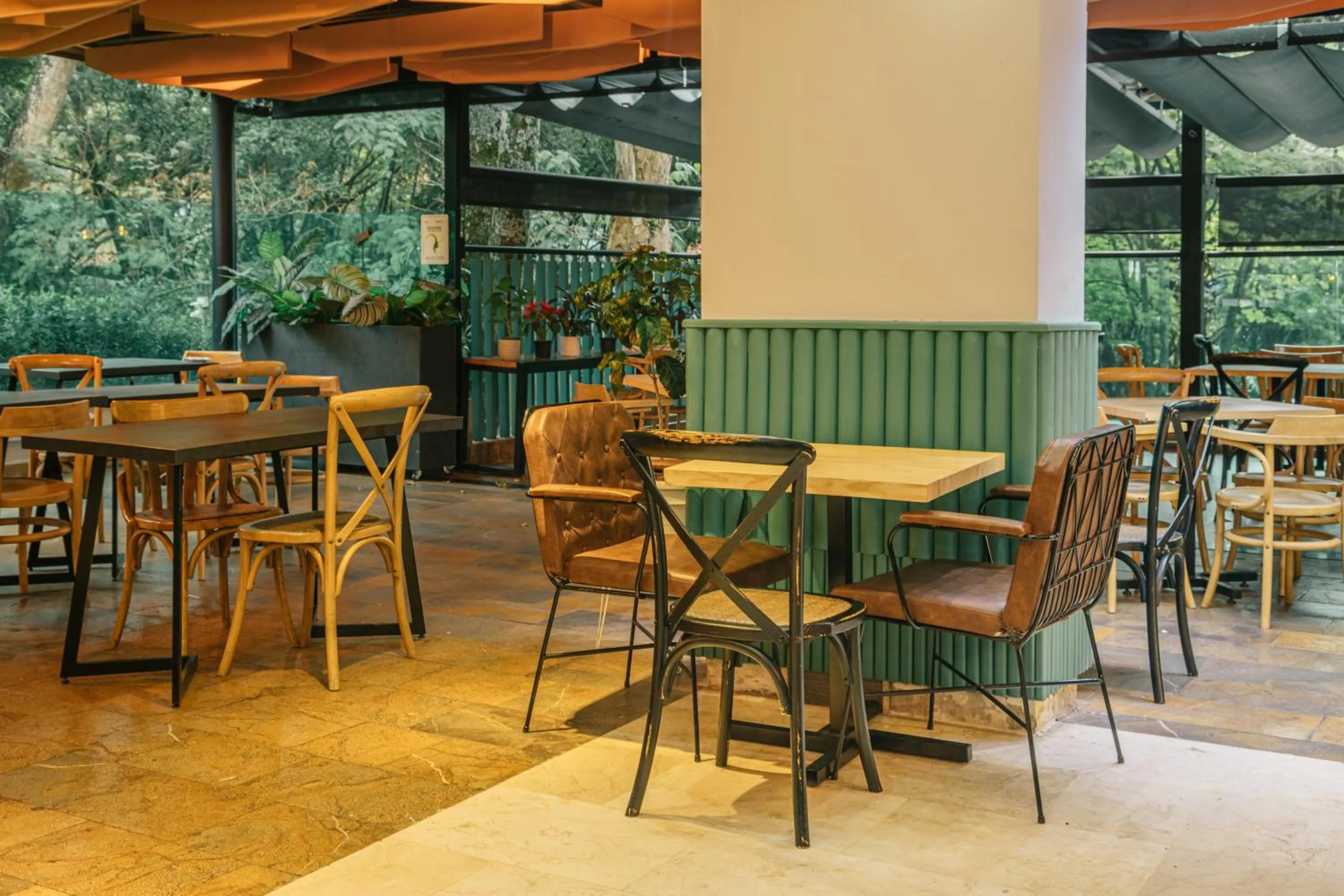 Restaurant/places to eat in Cafe Hotel Medellín