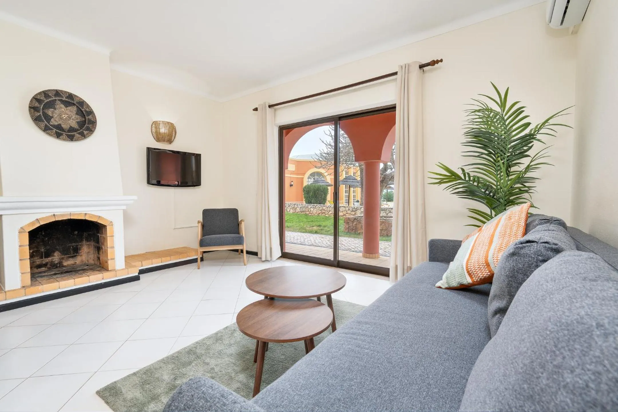 Living room in Colina Village