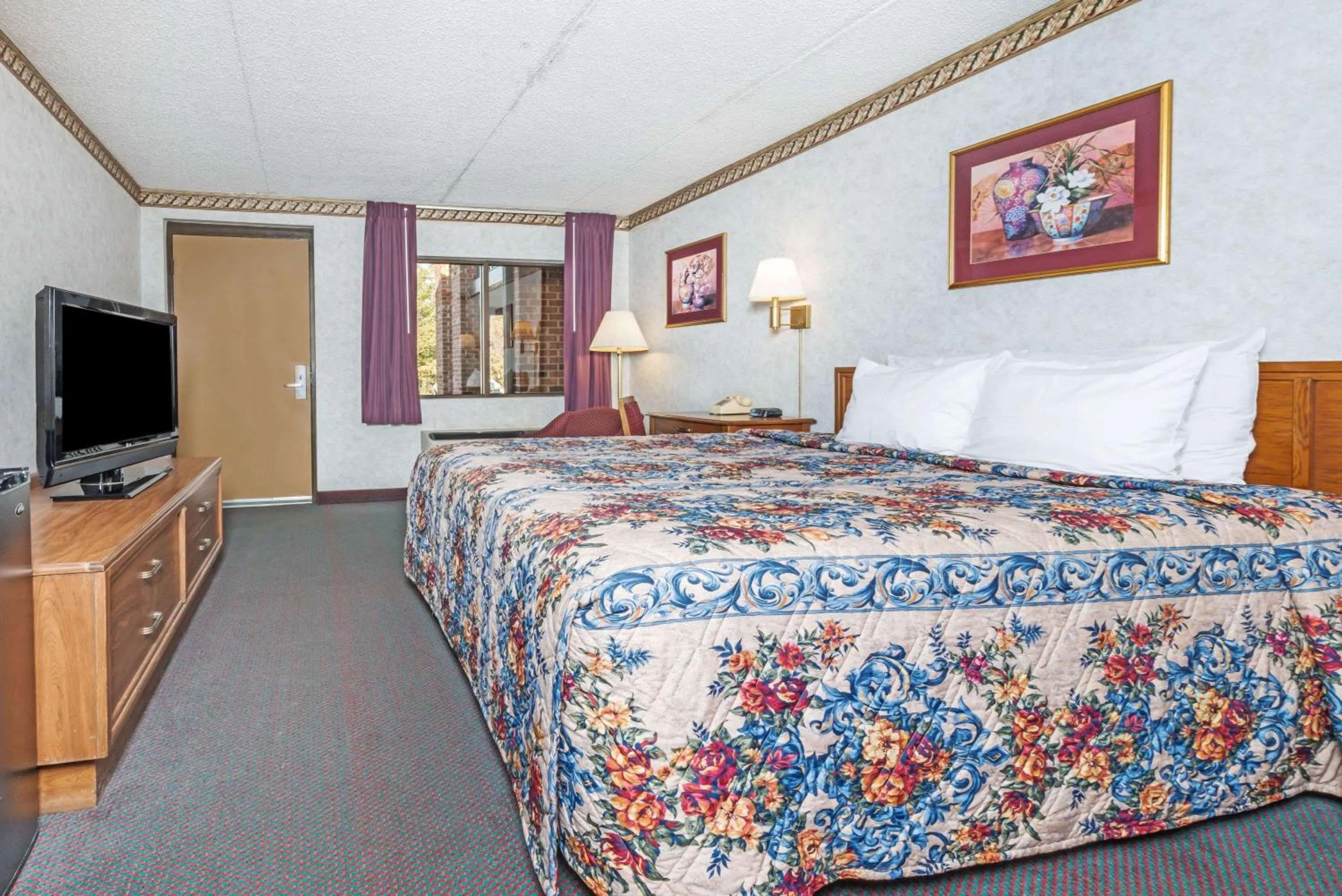 Photo of the whole room in Days Inn by Wyndham New Market I-81