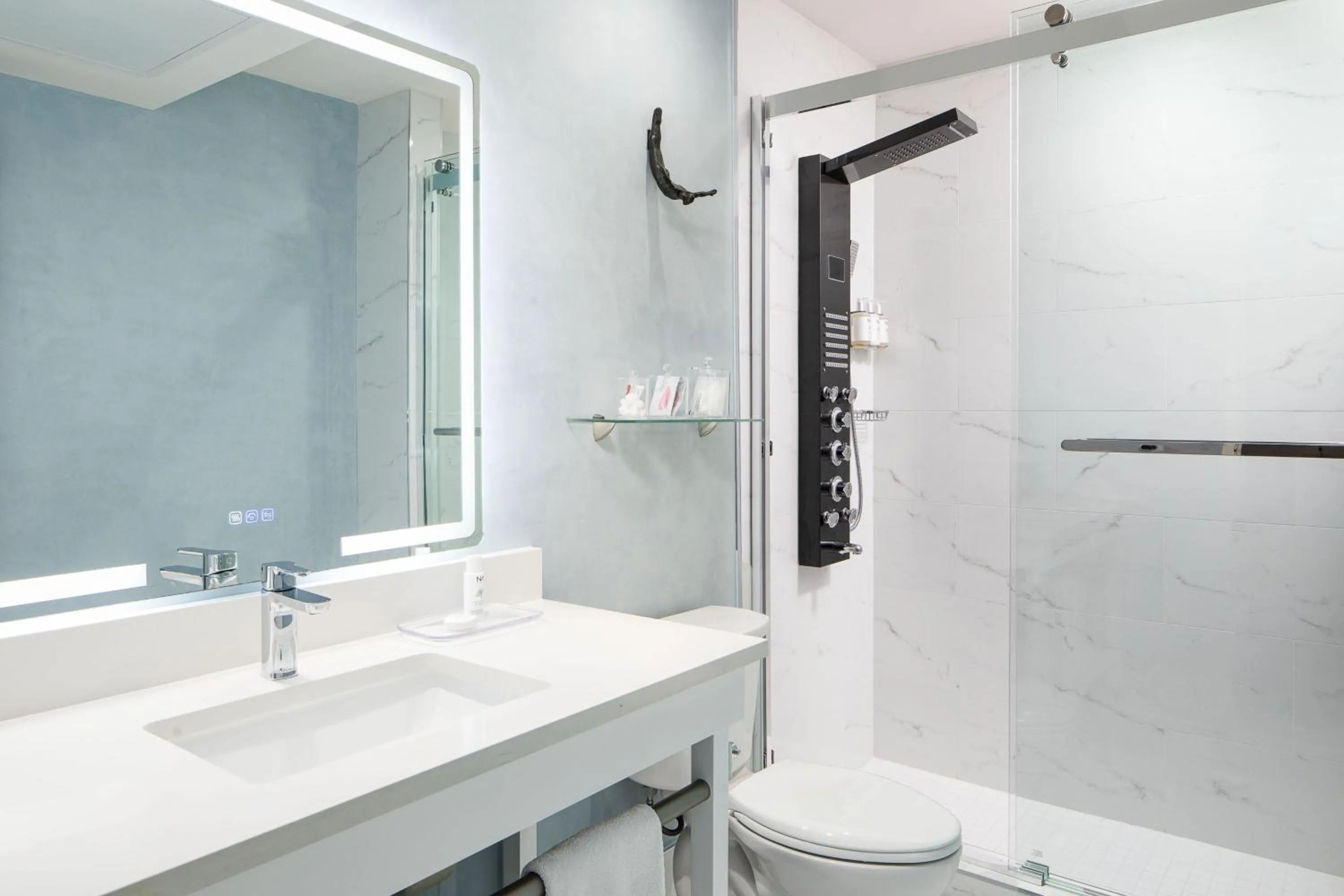 Bathroom in Grand Galvez Resort, Autograph Collection