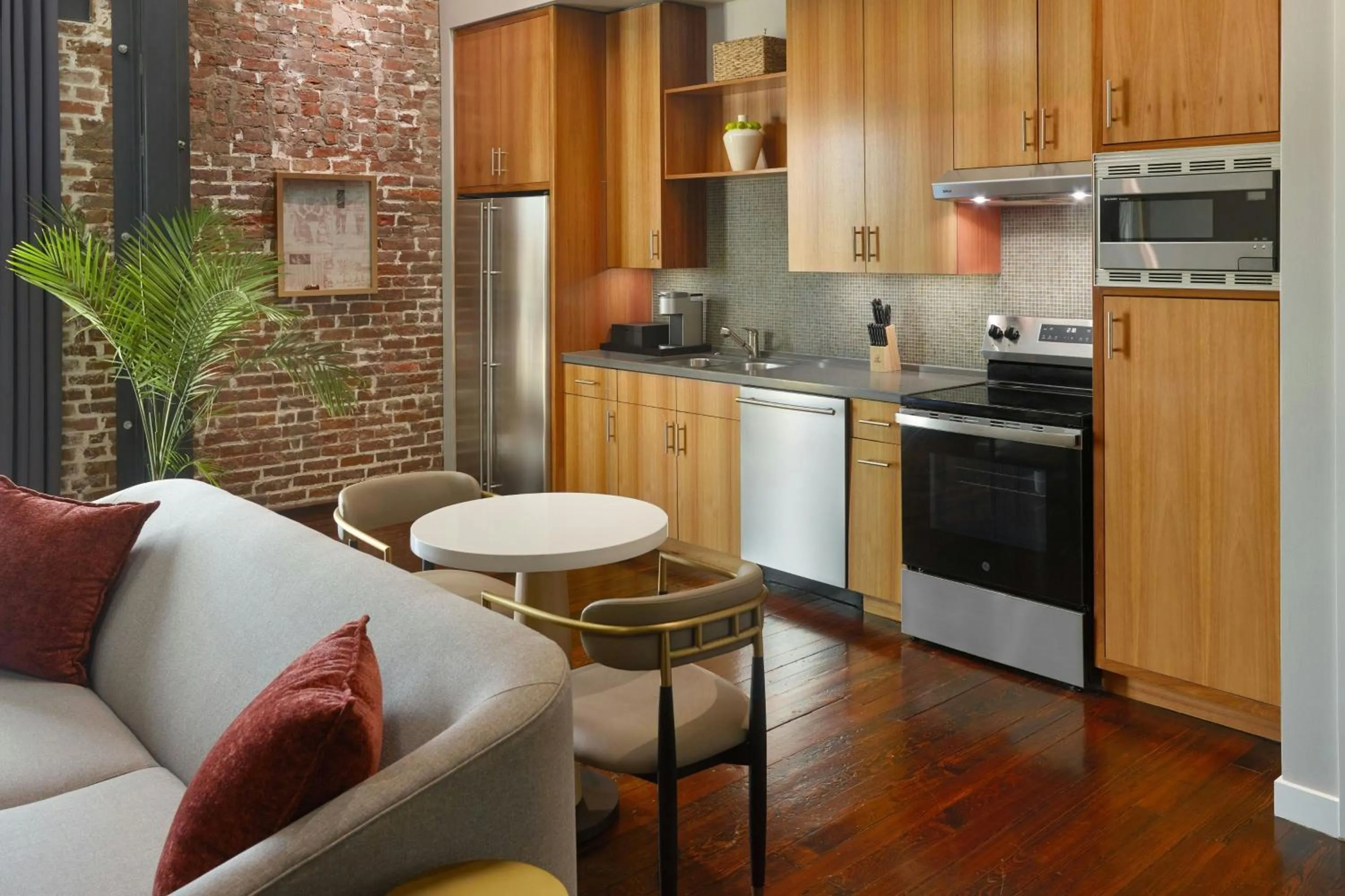 Kitchen or kitchenette in The Tremont House, Galveston, a Tribute Portfolio Hotel