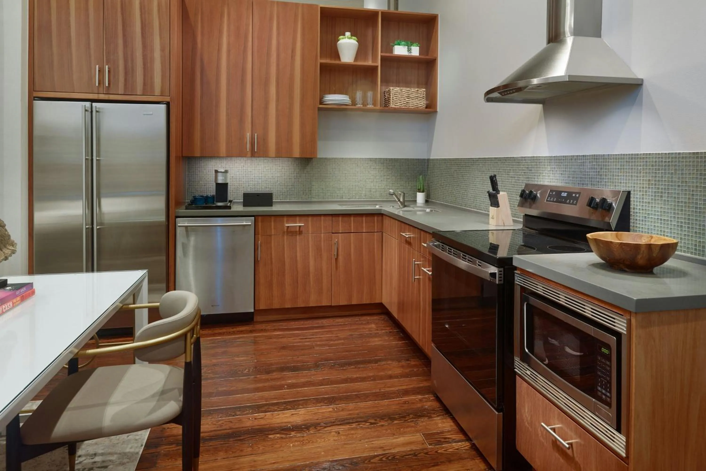 Kitchen or kitchenette in The Tremont House, Galveston, a Tribute Portfolio Hotel