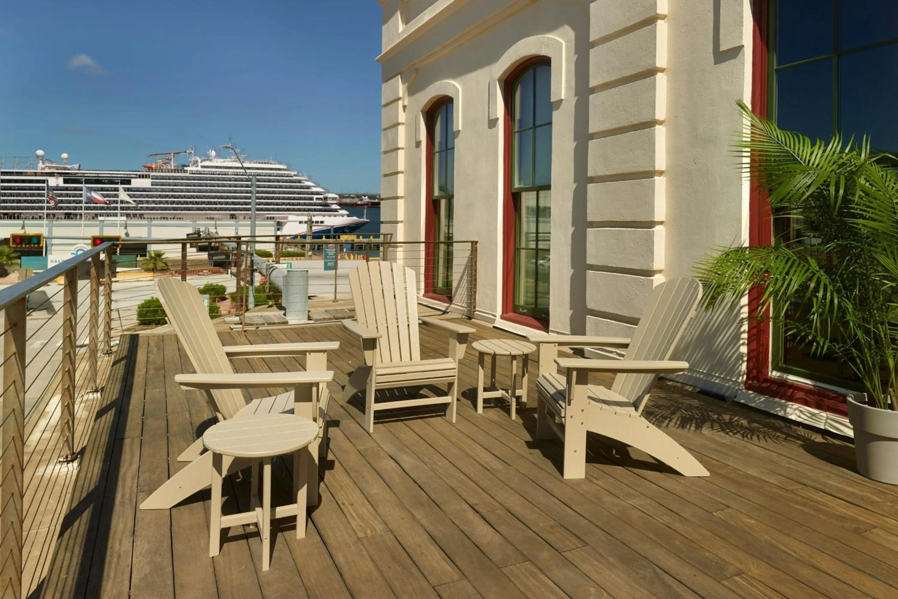 Photo of the whole room in The Tremont House, Galveston, a Tribute Portfolio Hotel