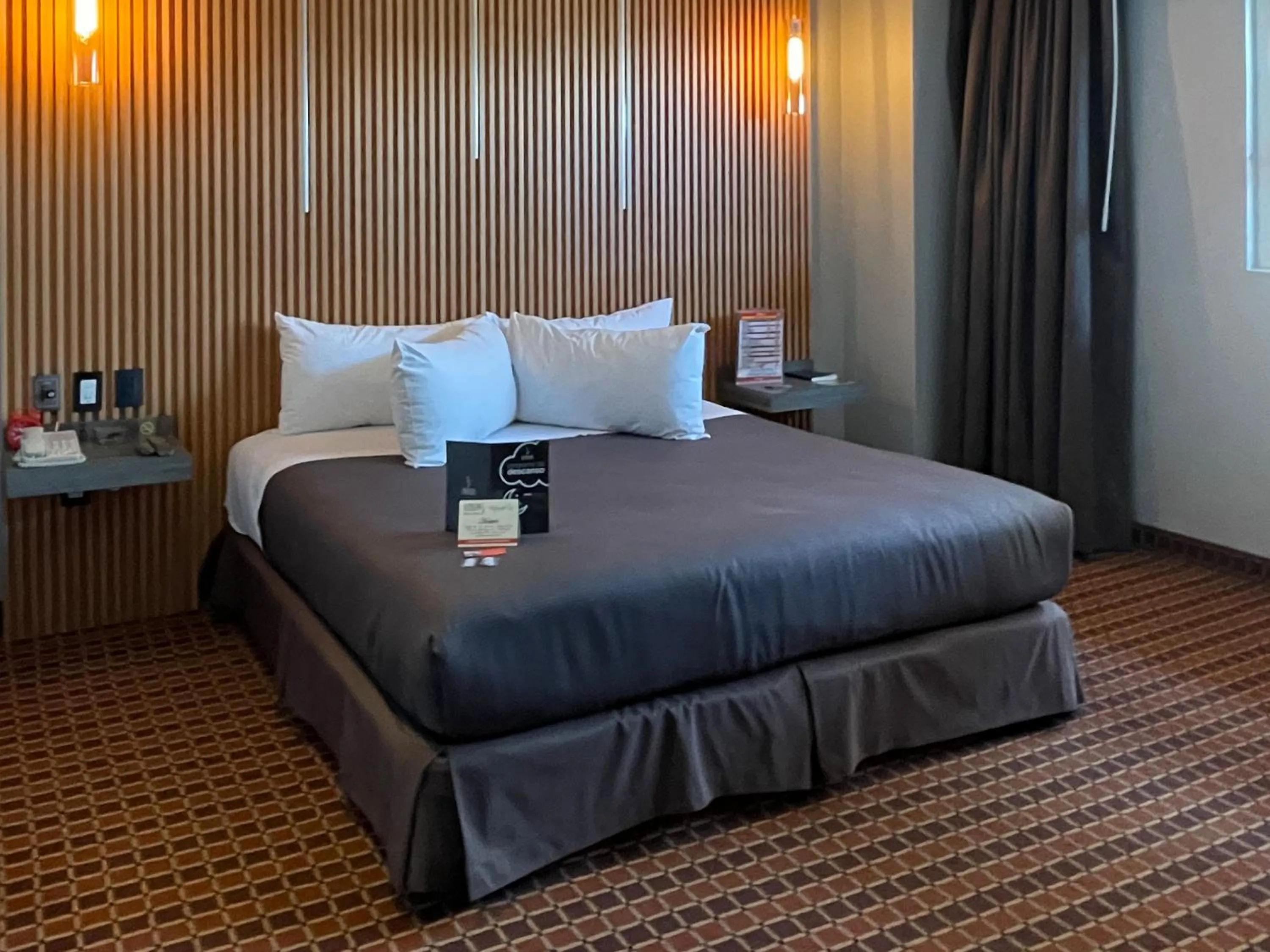 Bed in Suites Inn la Muralla Hotel & Spa