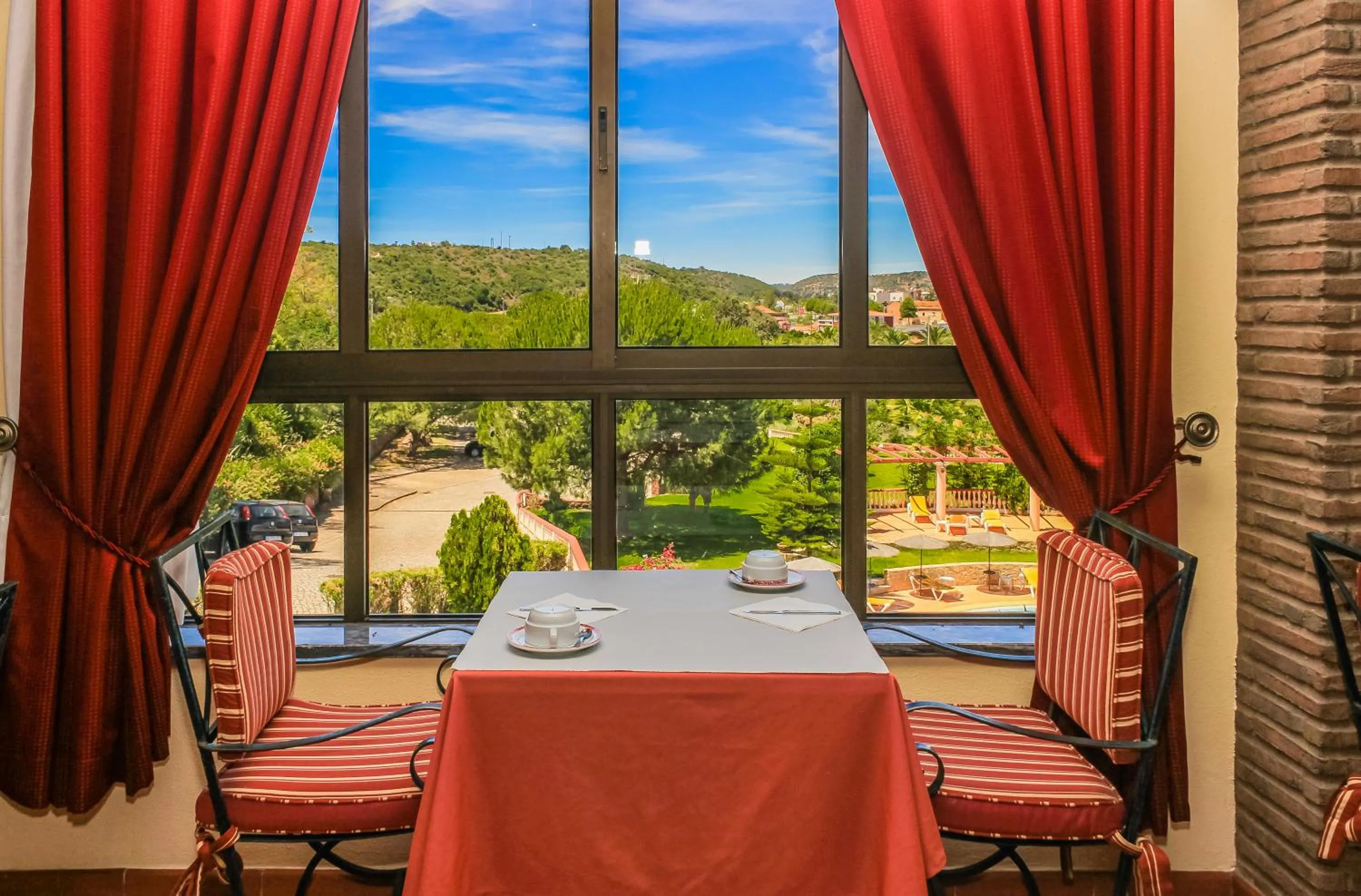 Restaurant/places to eat in Hotel Colina Dos Mouros