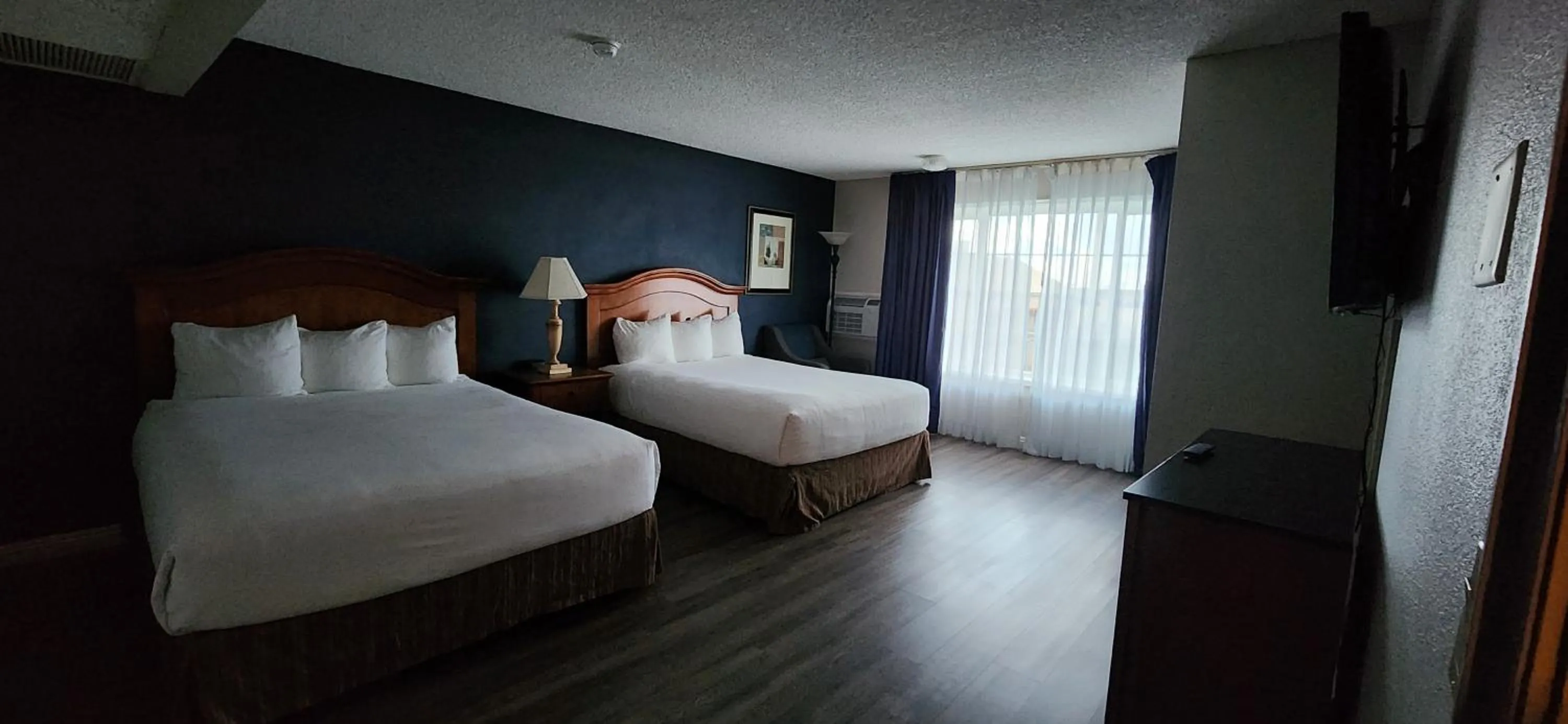 Bed in Red Lion Hotel Eureka