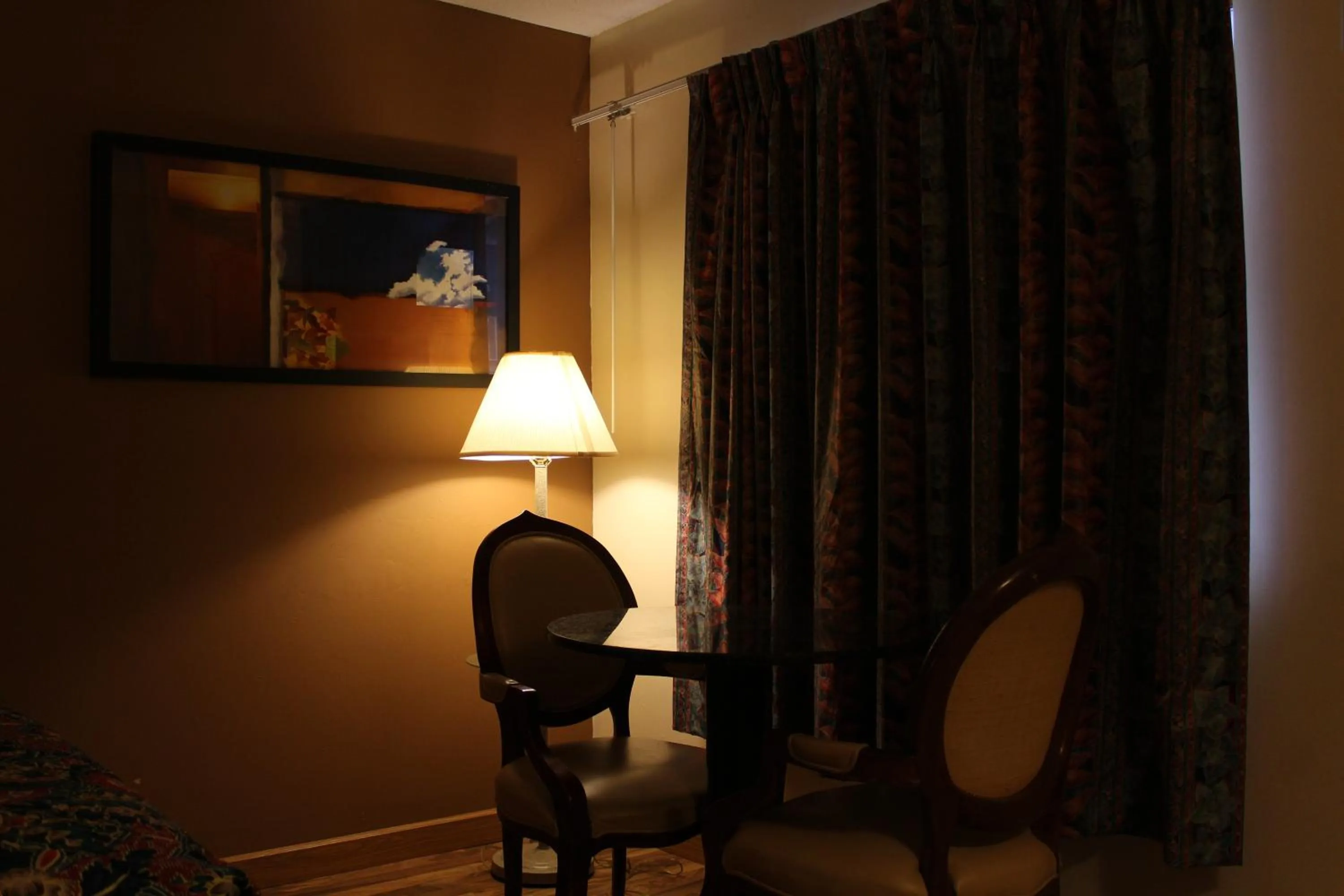 American Inn and Suites