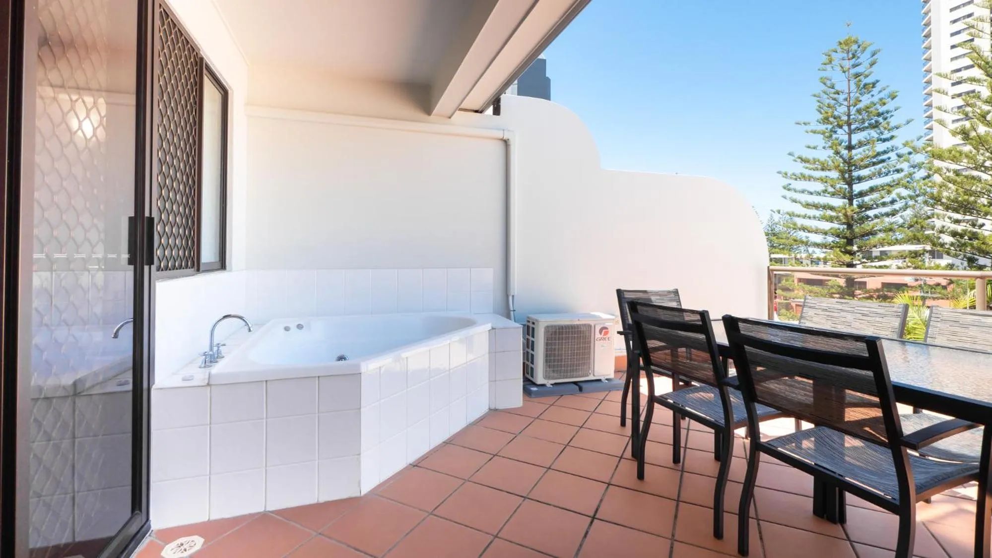 Balcony/Terrace in Burleigh on the Beach