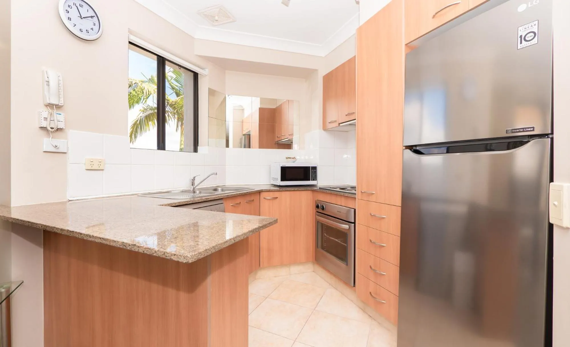 Kitchen or kitchenette in Burleigh on the Beach