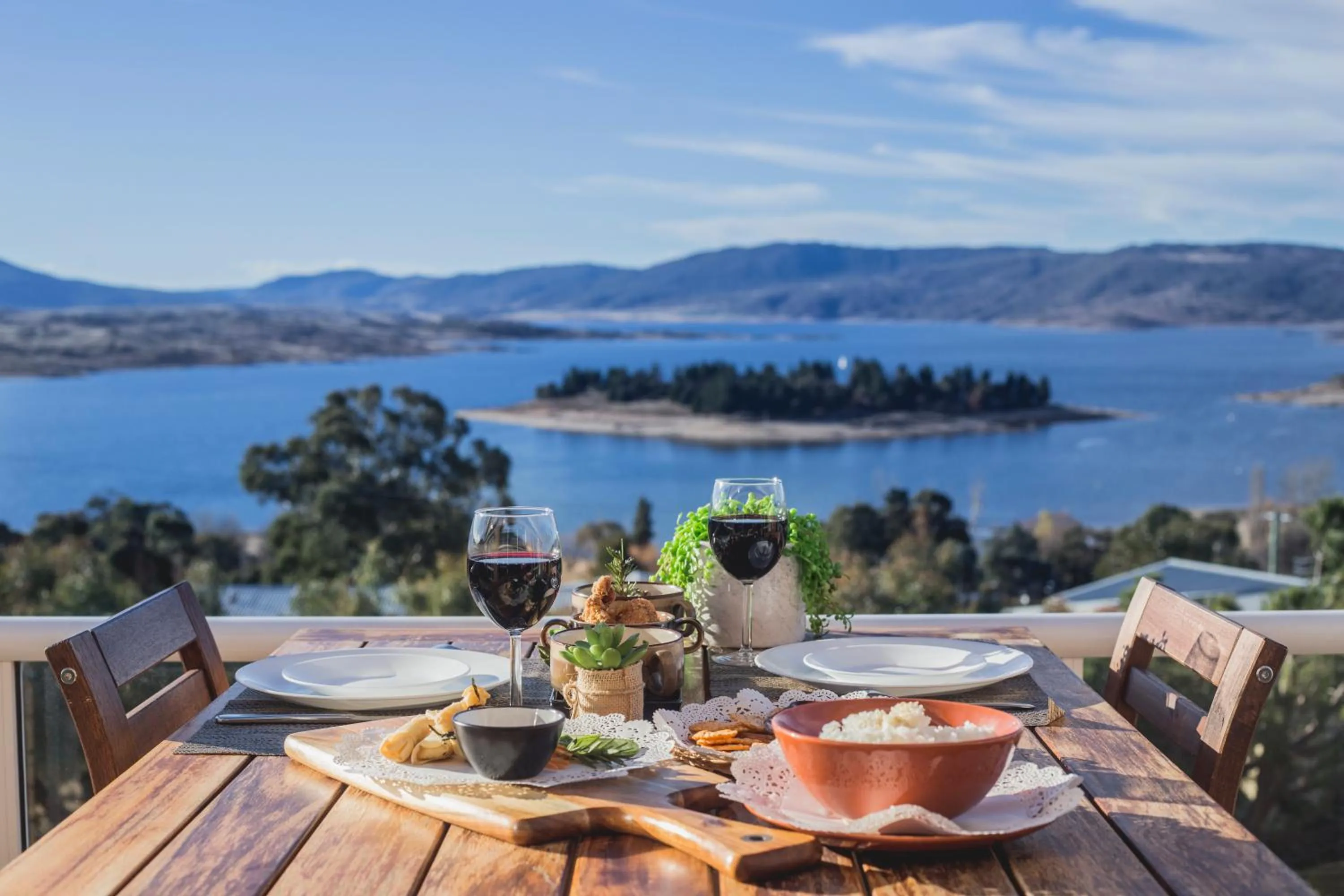 Lake view in Panorama Jindabyne