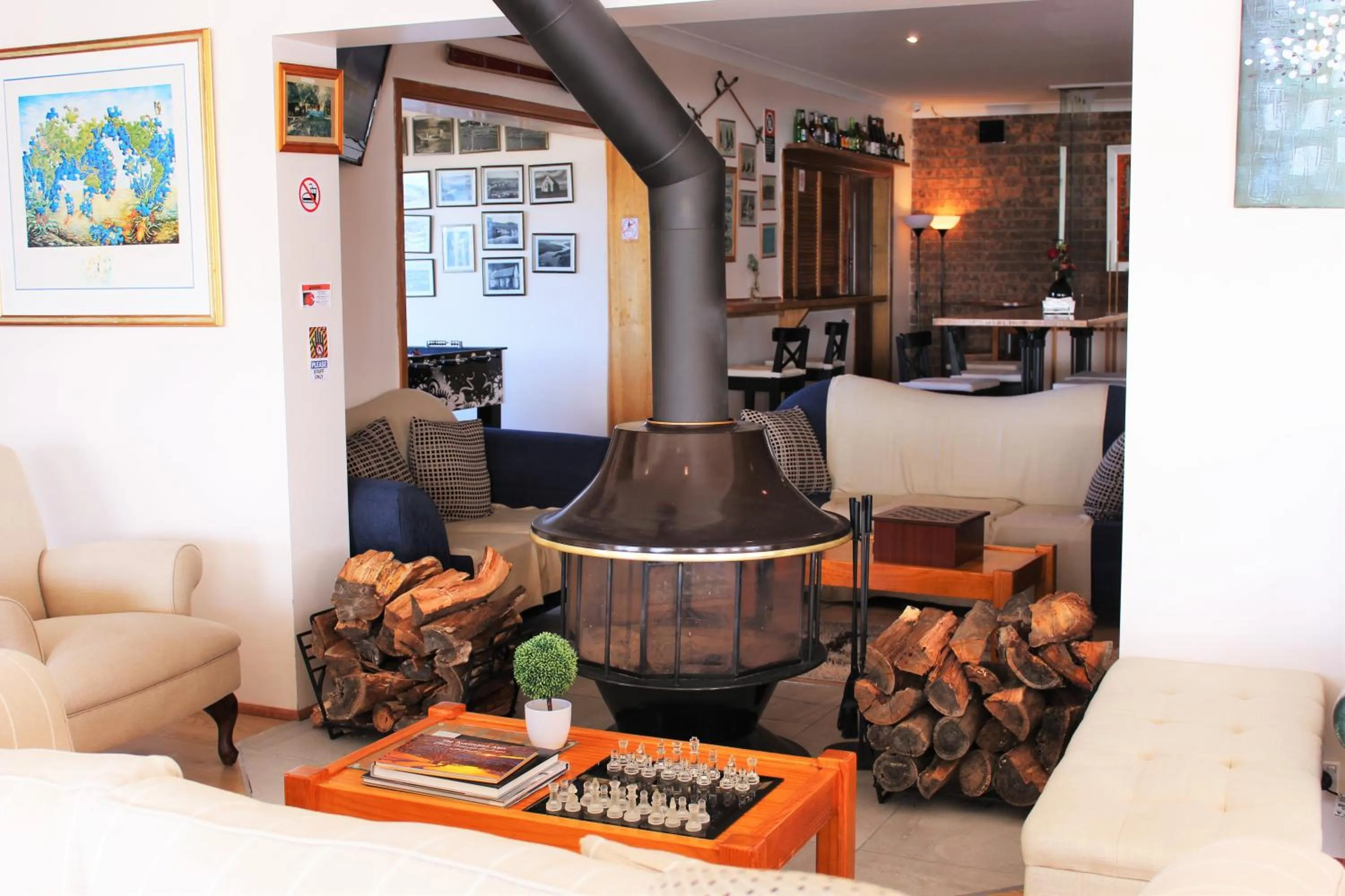 Communal lounge/ TV room in Panorama Jindabyne