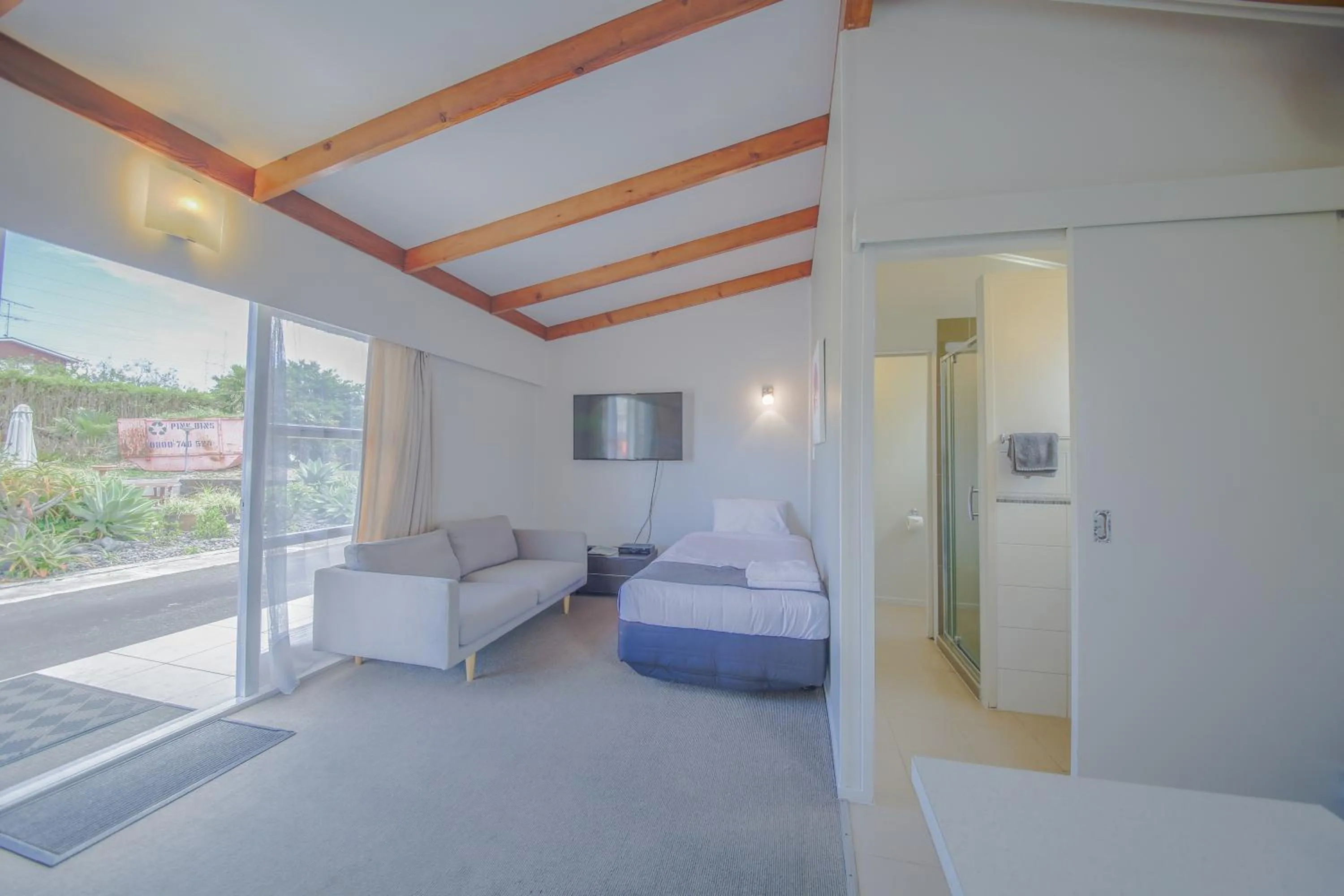 Photo of the whole room in Sylvia Park Motel