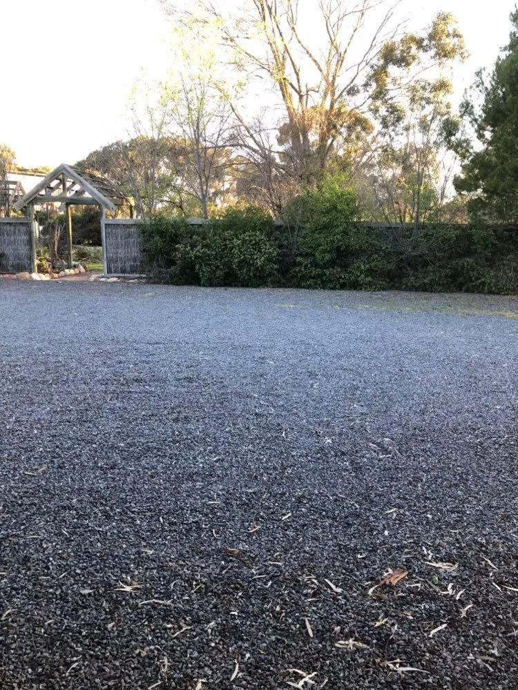 Garden in Olde Horsham Motor Inn