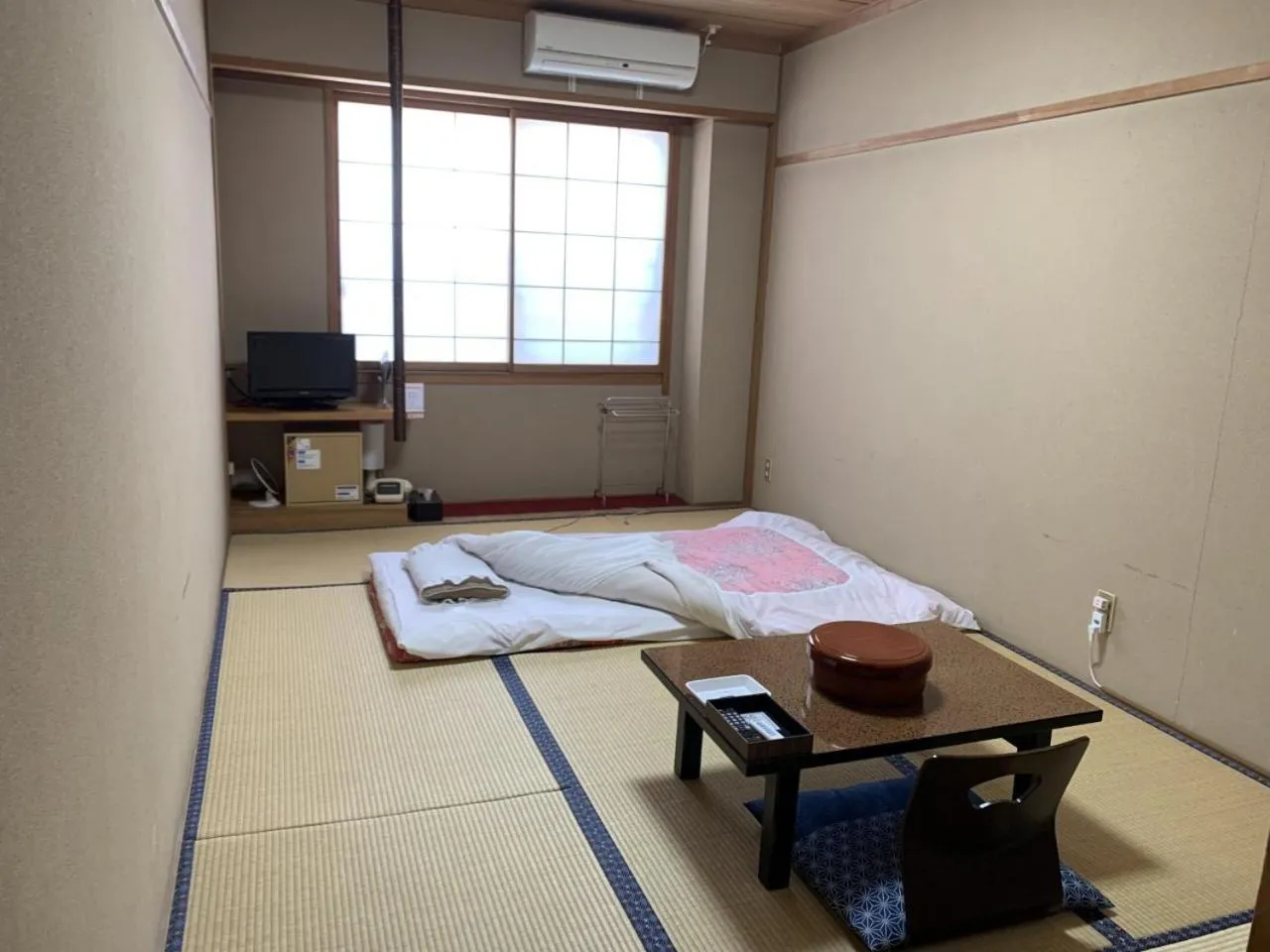 Bed in Hotel Suehiro