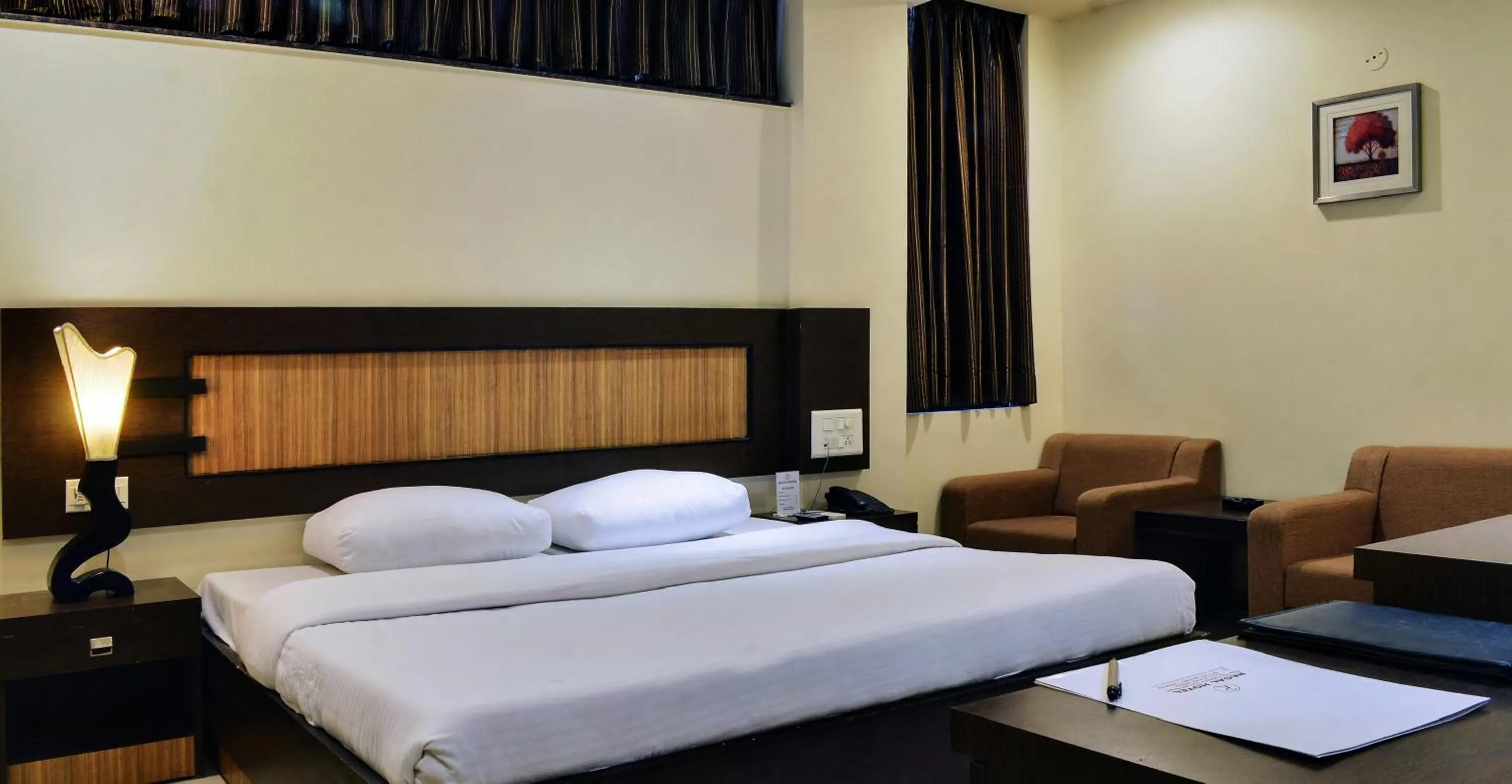 Photo of the whole room, Bed in Regal Hotel