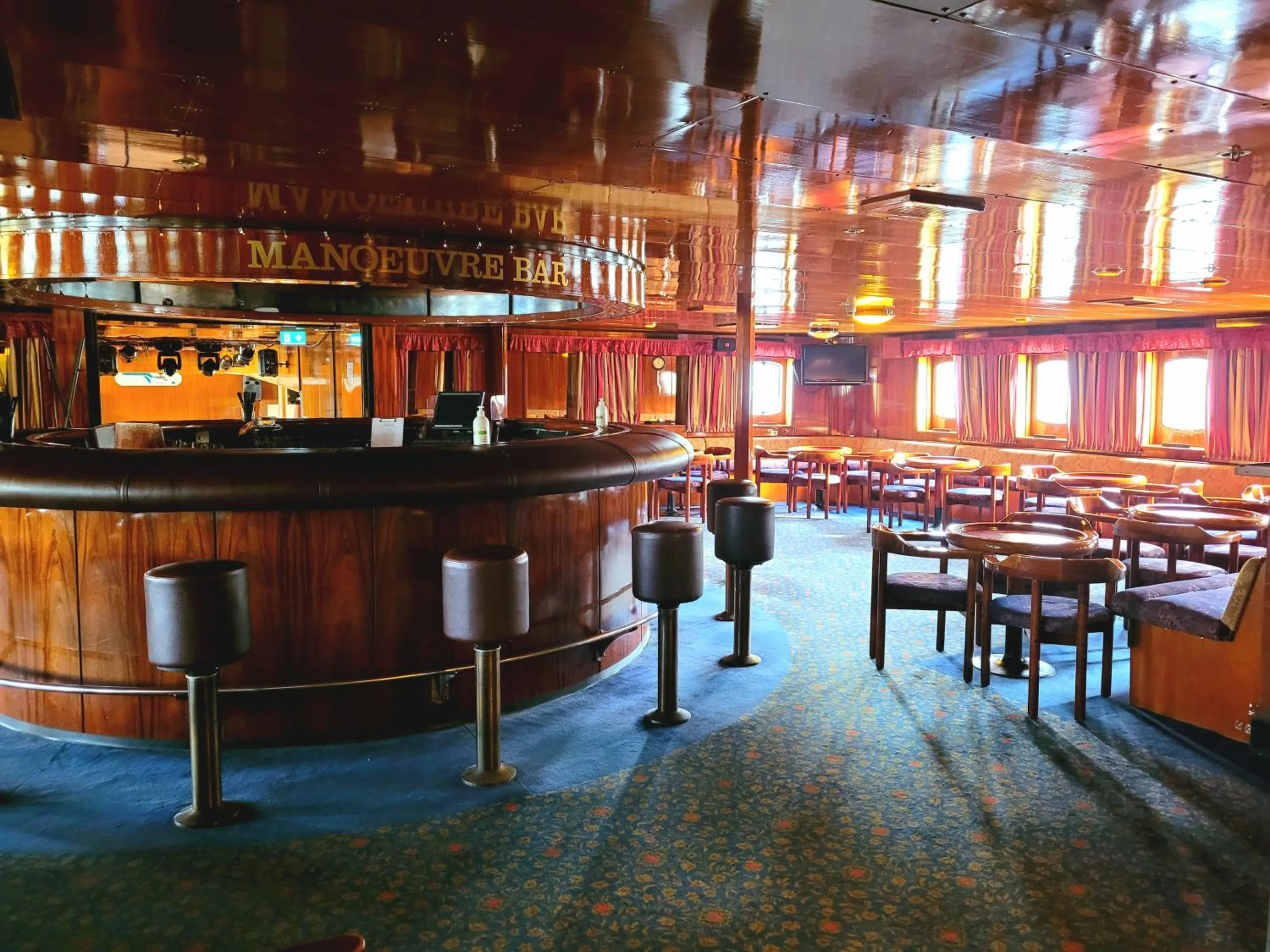 Lounge or bar in Laivahostel S/S Bore