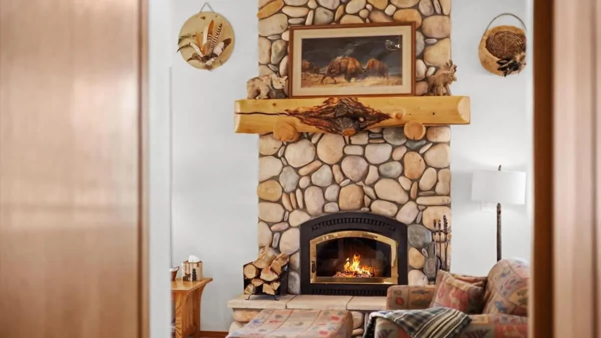 Mountain View Tee and Ski