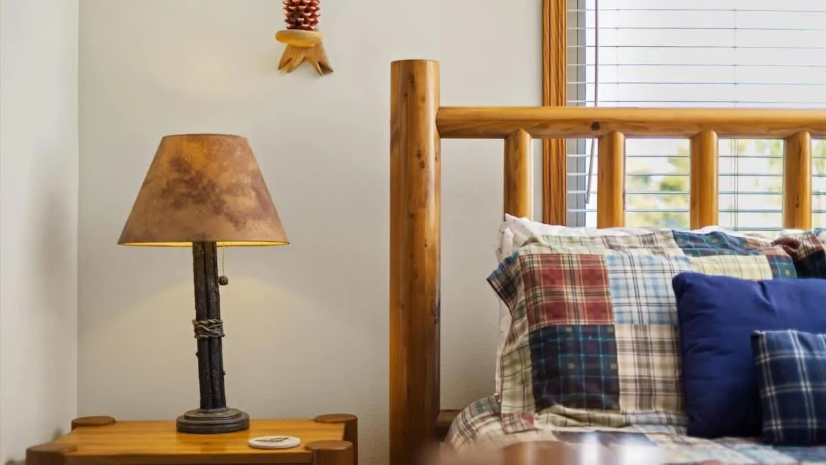 Bed in Mountain View Tee and Ski