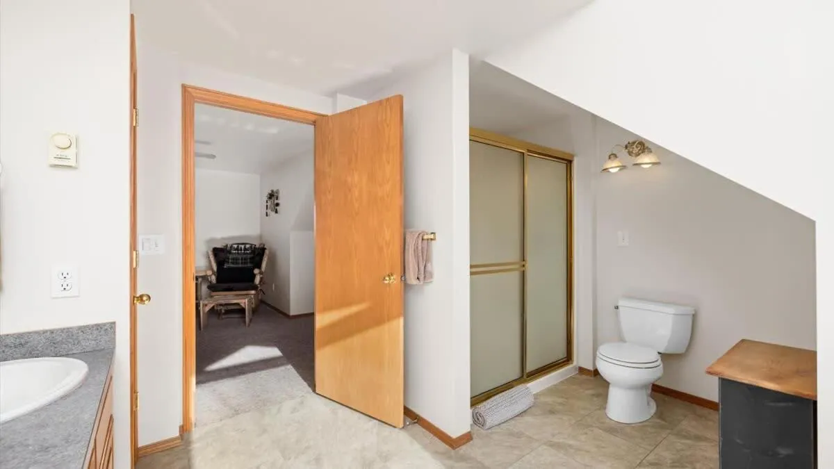 Mountain View Tee and Ski