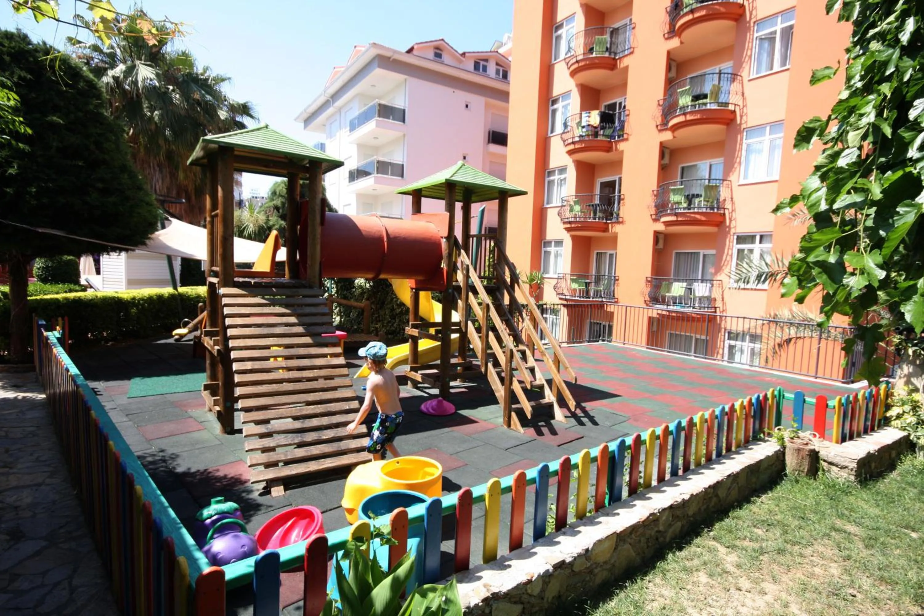 Children play ground in Sunpark Garden Hotel