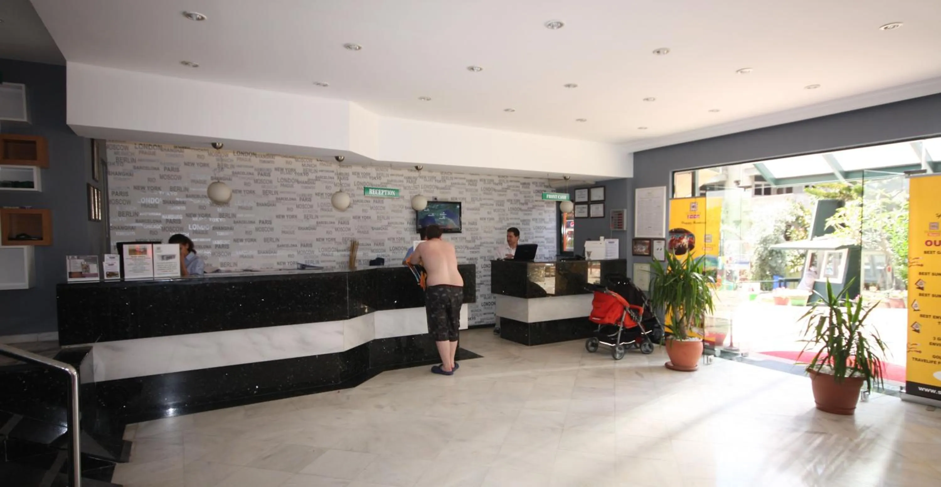 Lobby or reception in Sunpark Garden Hotel