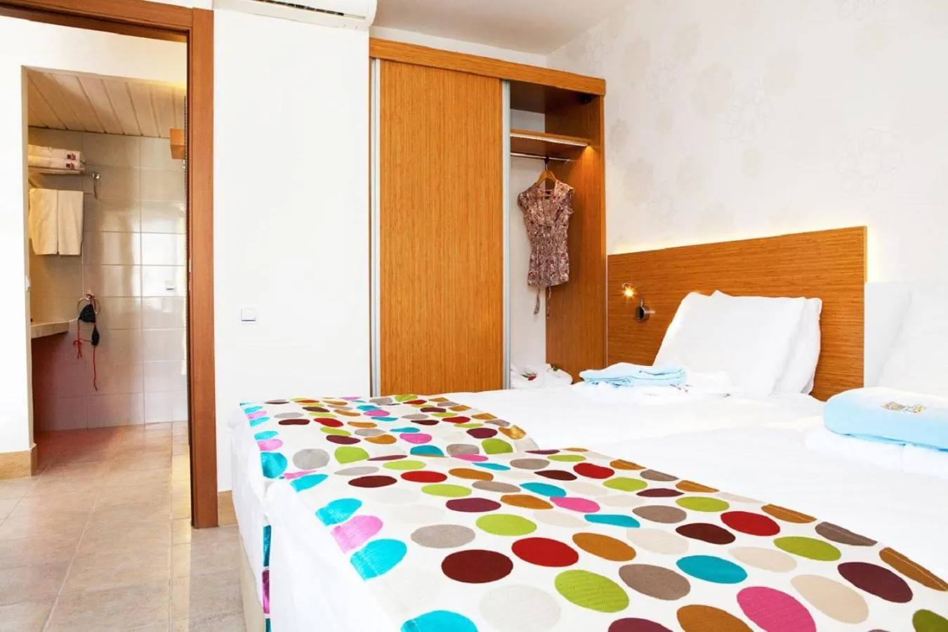 Bed in Sunpark Garden Hotel