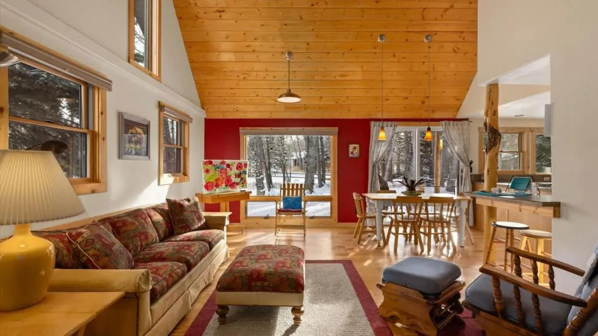 Chickadee Chalet