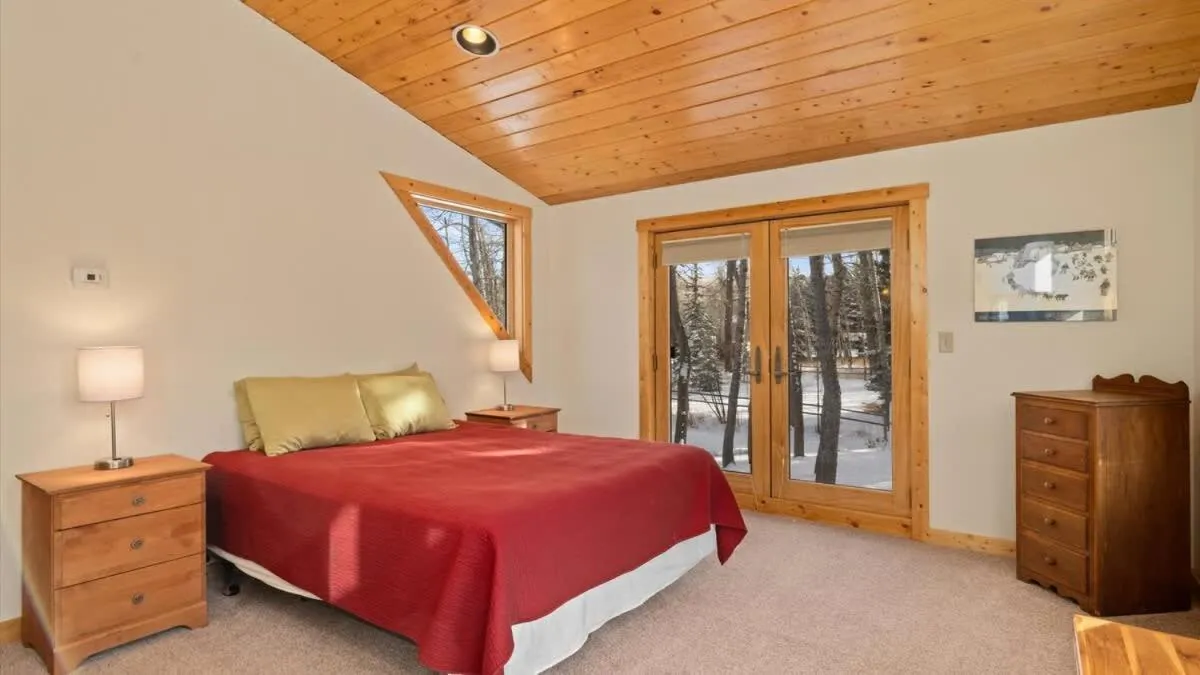 Bed in Chickadee Chalet