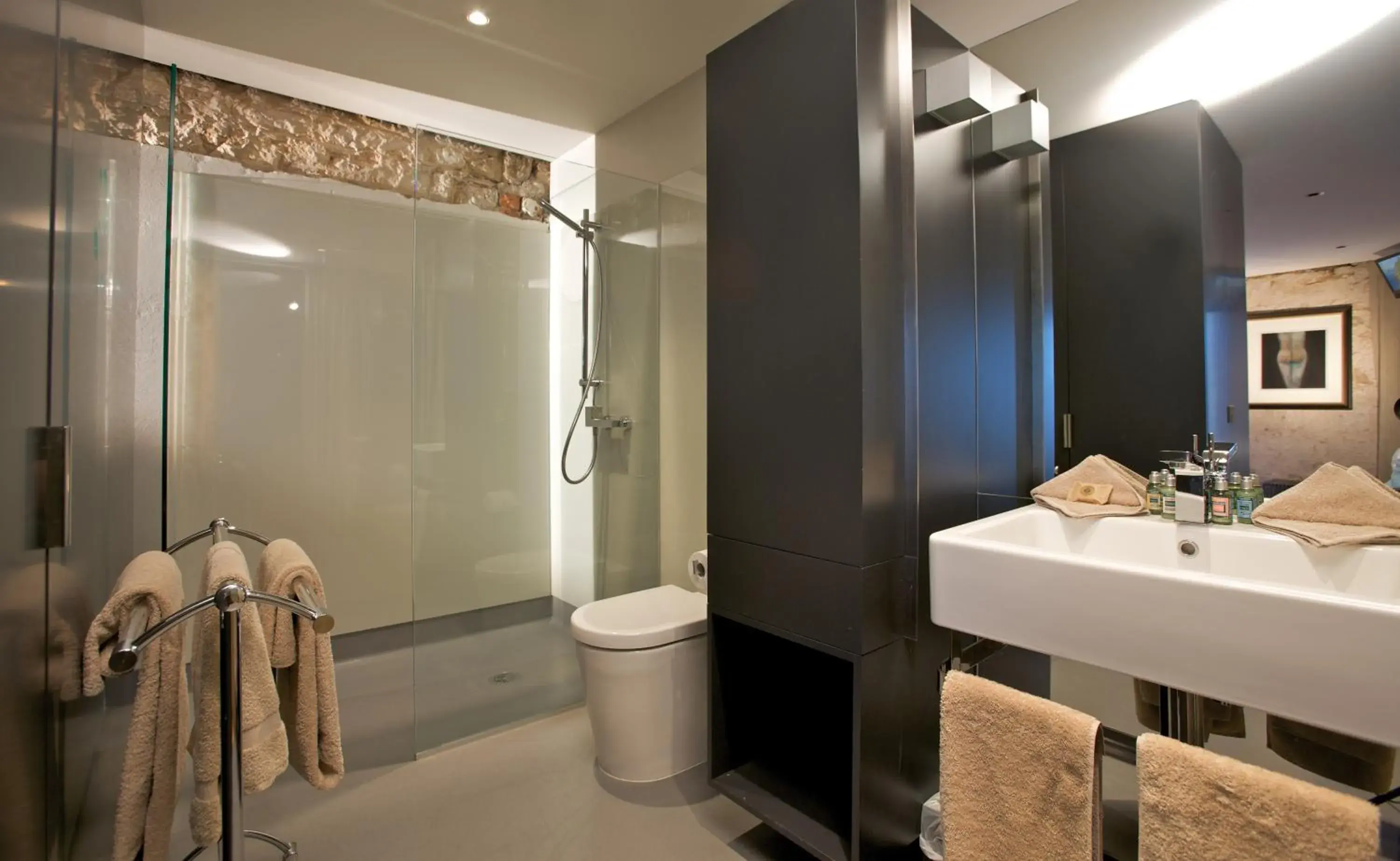 Salamanca Dock Side Two-Bedroom Apartment in Sullivans Cove Apartments Salamanca Dock Side Two-Bedroom Apartment in Sullivans Cove Apartments