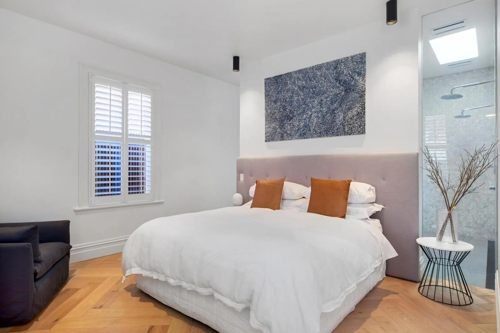 Bed in Sullivans Cove Apartments