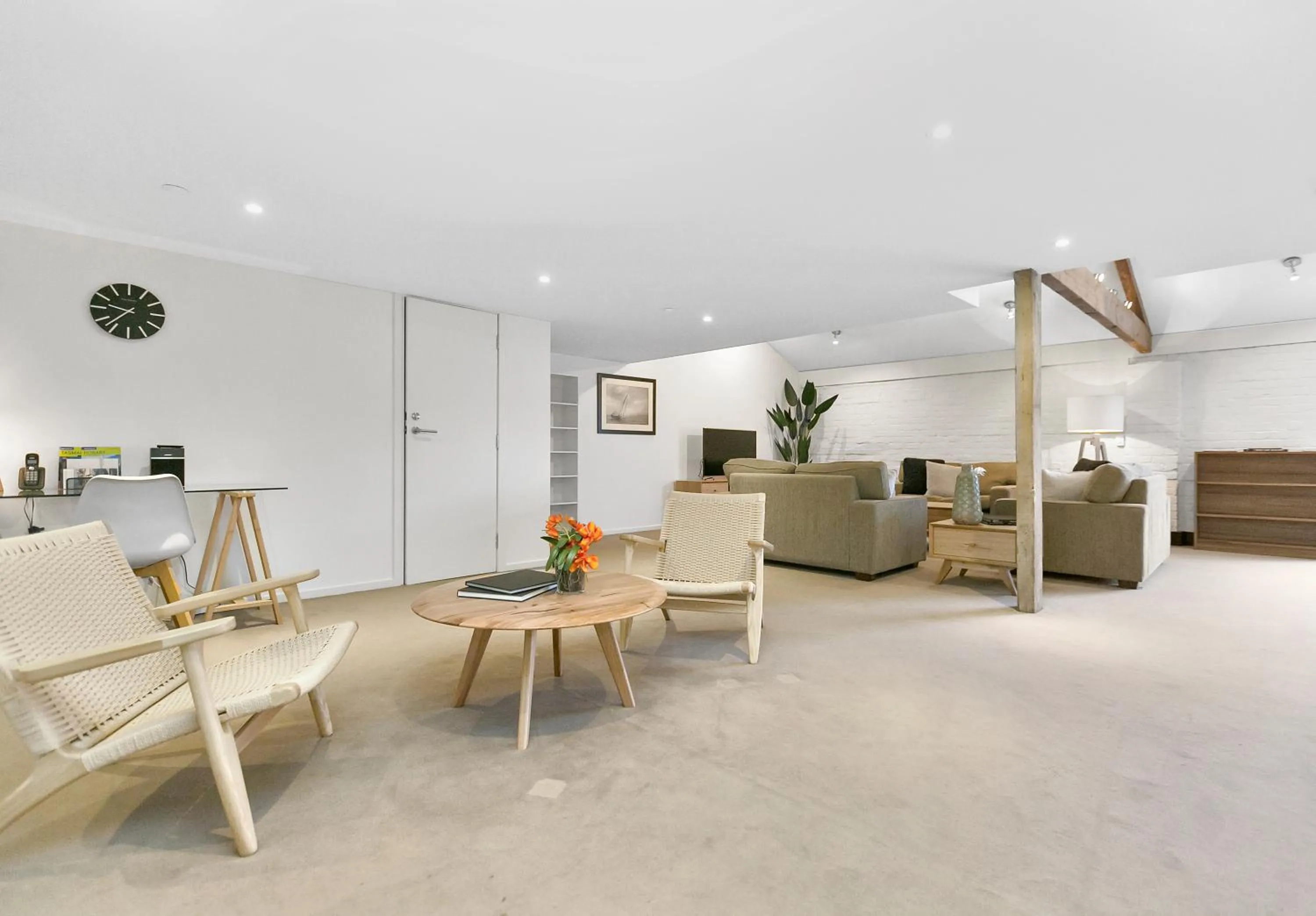 Sullivans Cove Apartments