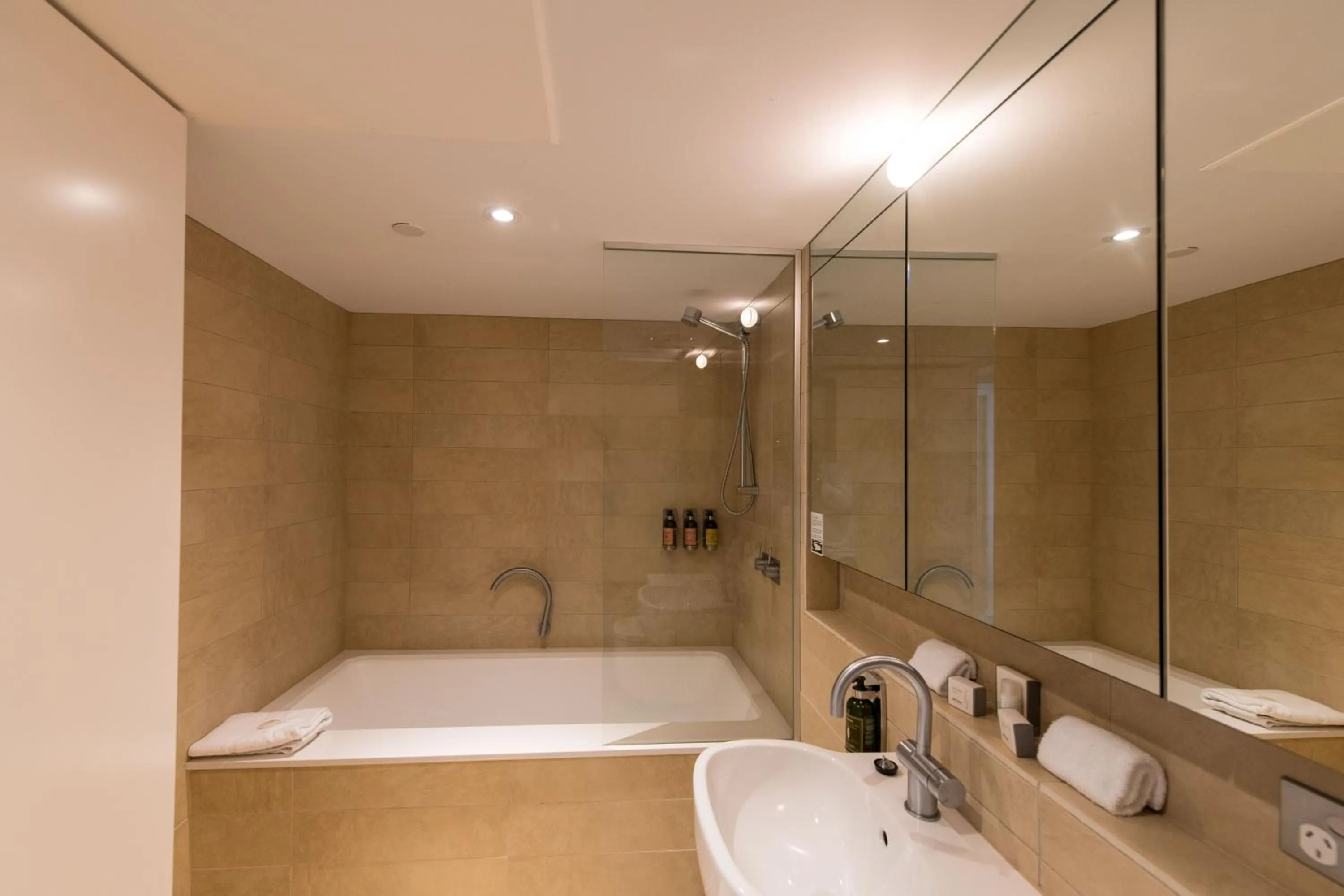 Sullivans Cove Apartments