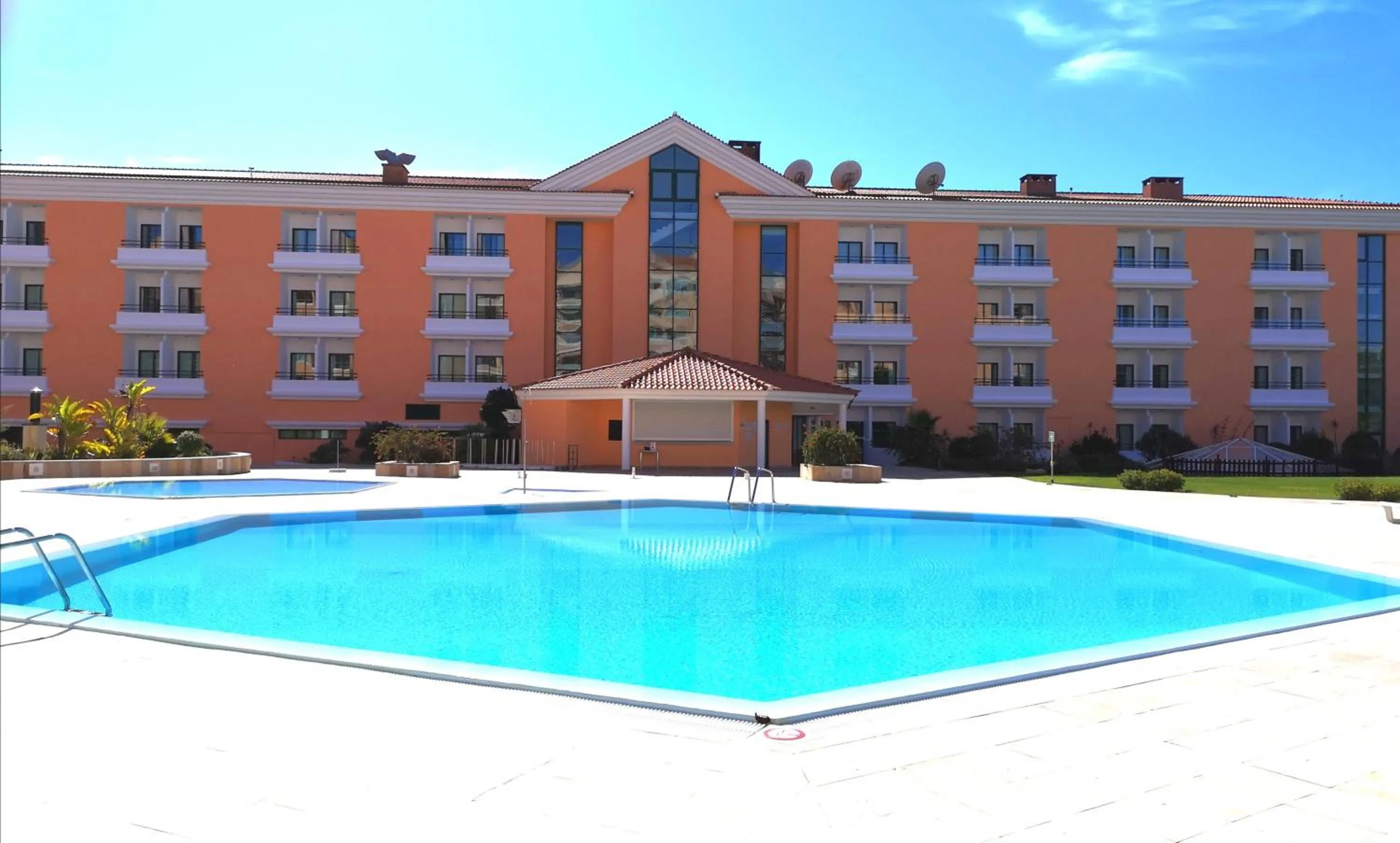 Swimming pool in Riviera Hotel