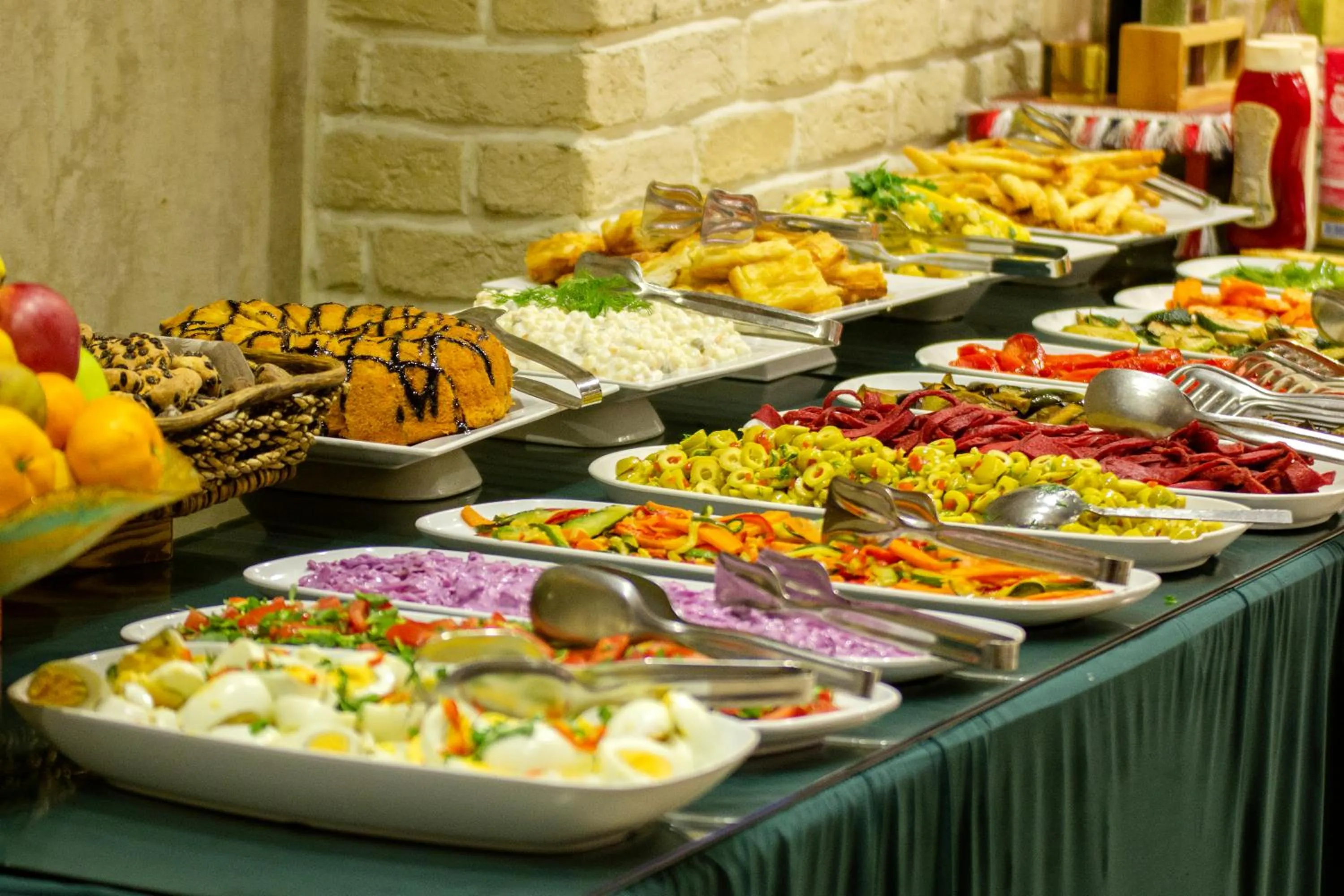 Food and drinks in Baykara Hotel