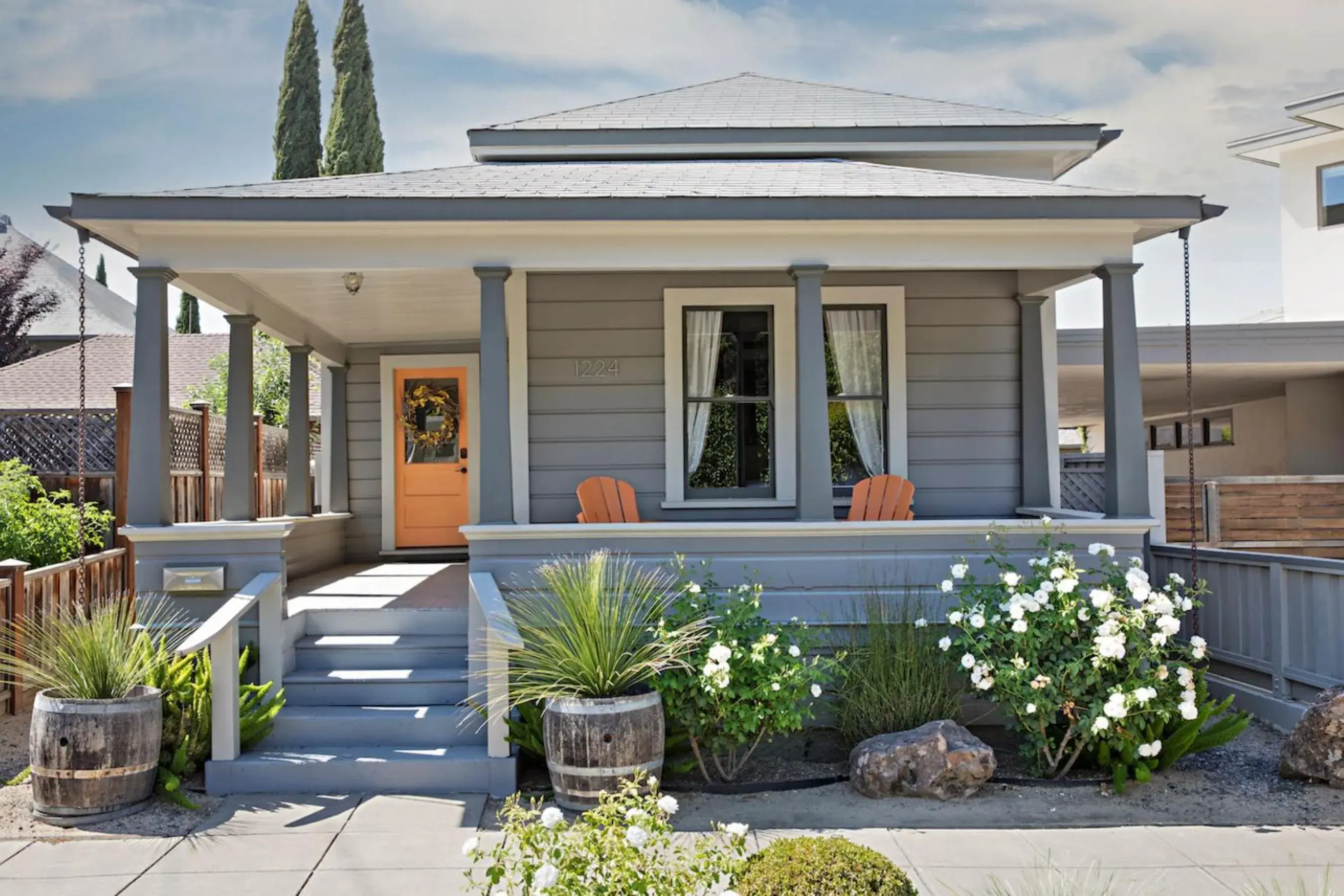 Two Bedroom Bungalow with Kitchen in R Inn Napa Two Bedroom Bungalow with Kitchen in R Inn Napa