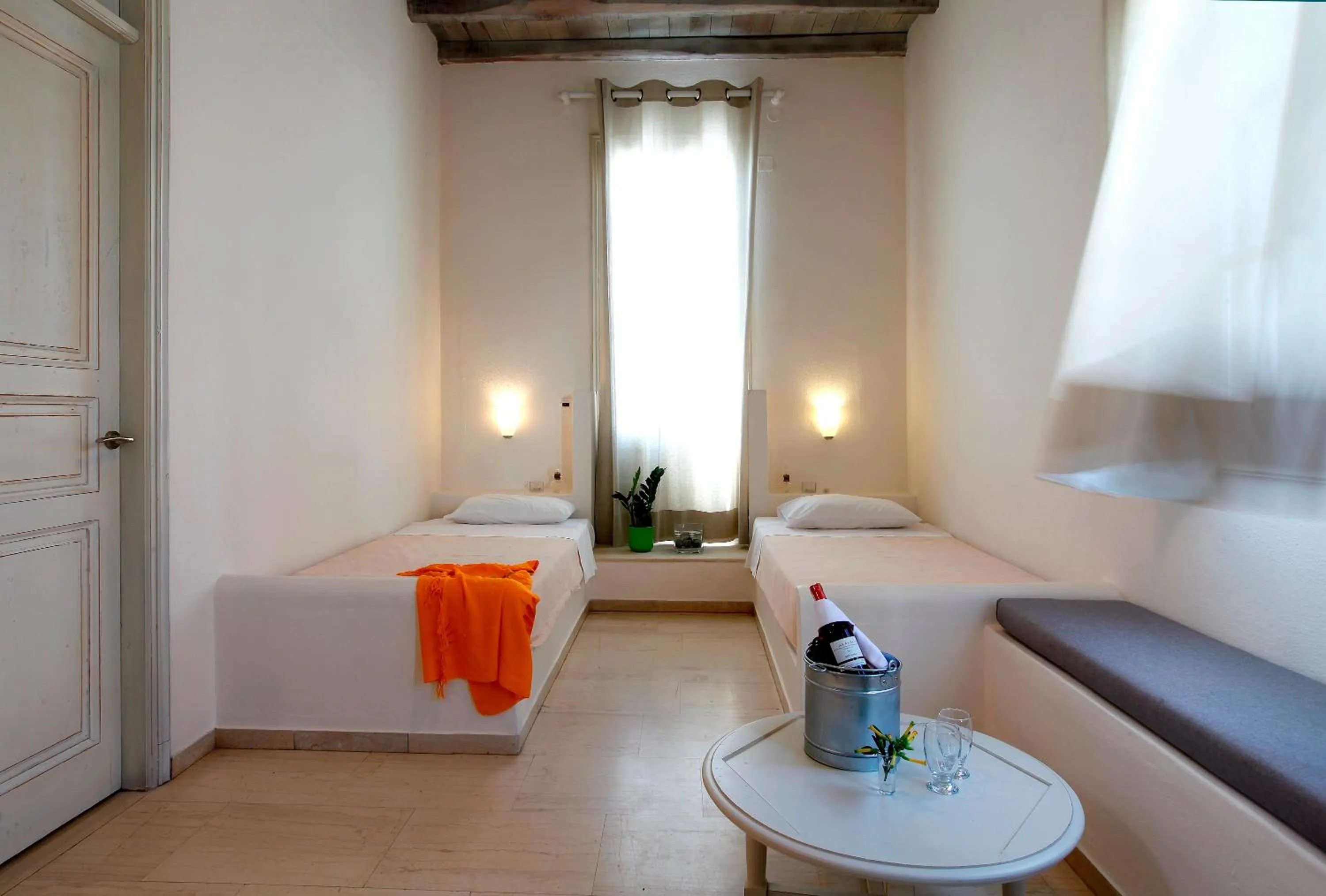 Bedroom, Bed in Olia Hotel