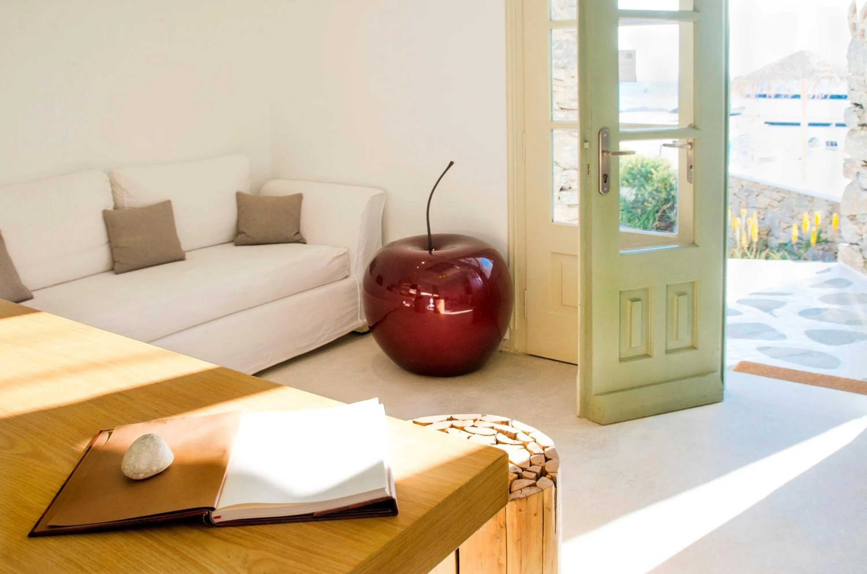 Living room in Olia Hotel