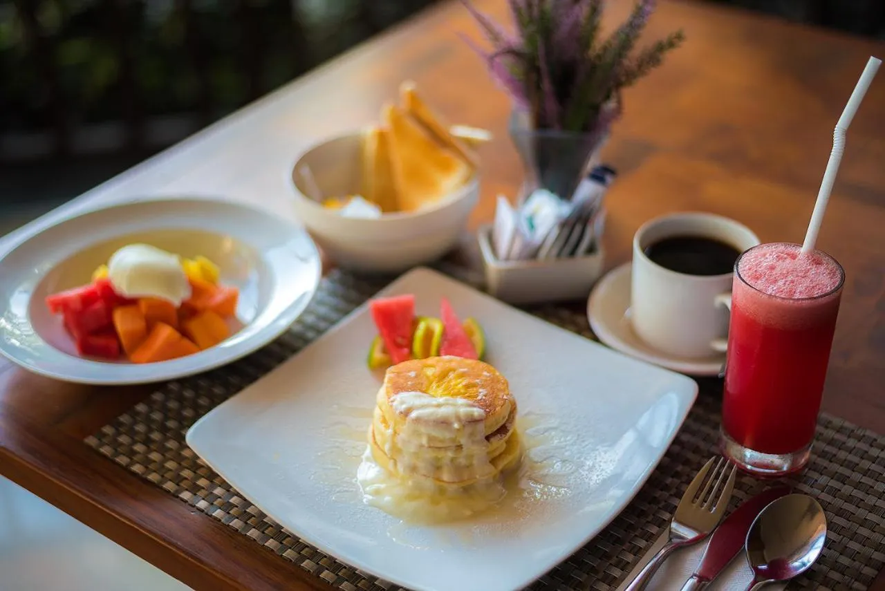 Breakfast in Padmasari Resort Lovina