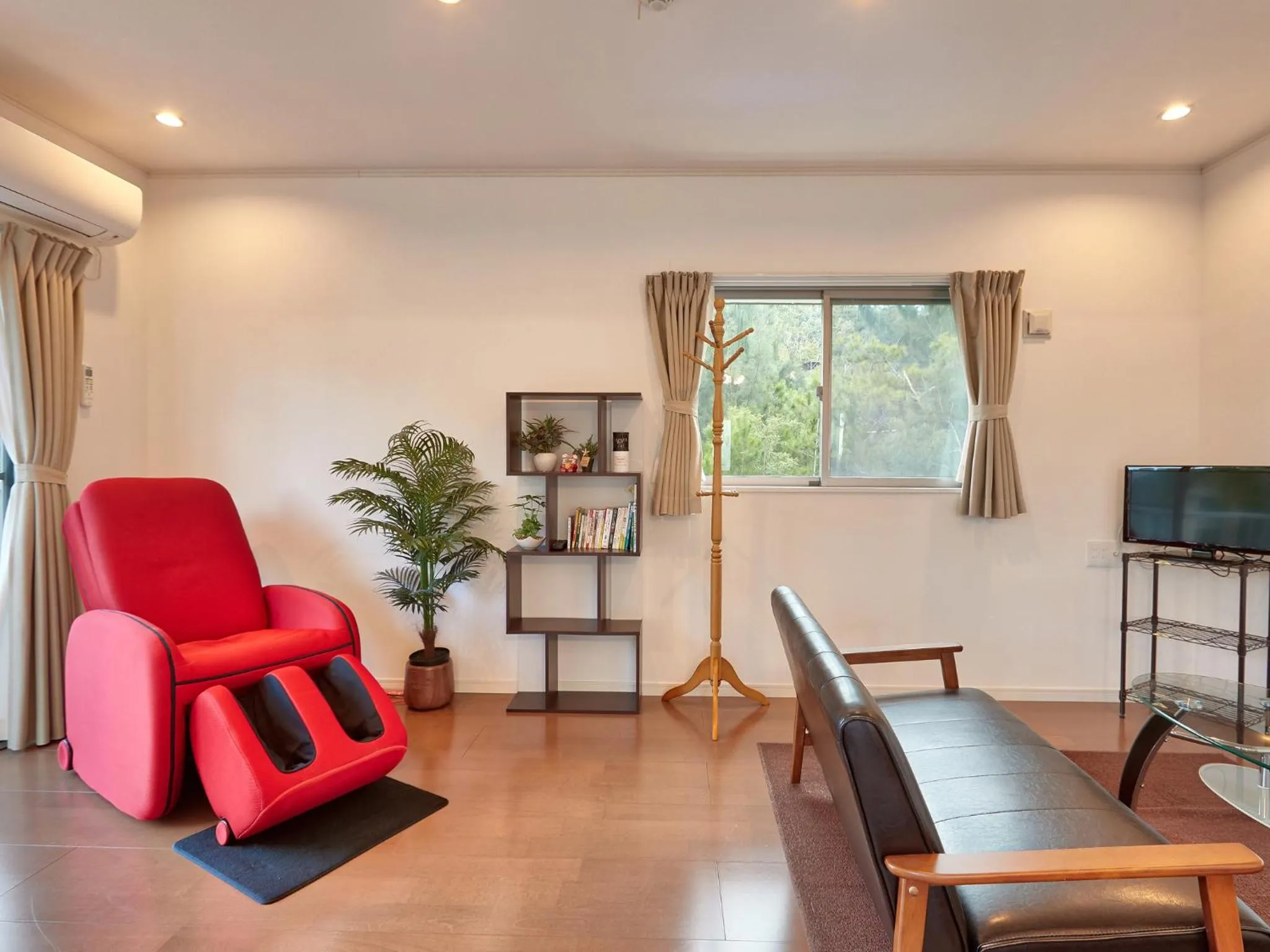 Area and facilities in The Pool Resort Villa Hasta Manana