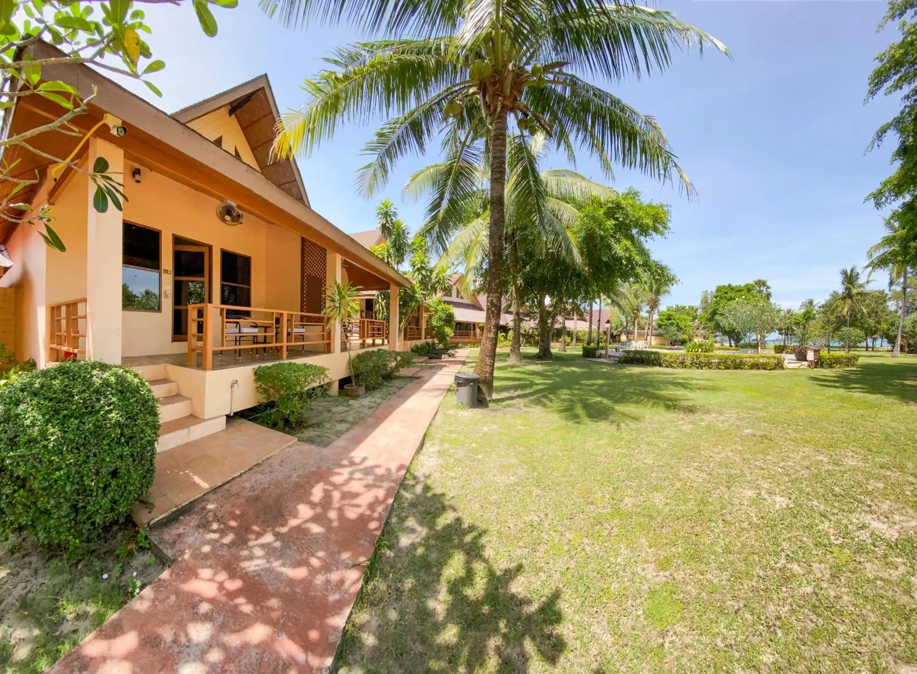 Deluxe Bungalow Villa in Cruiser Island By Swiss-Belhotel Deluxe Bungalow Villa in Cruiser Island By Swiss-Belhotel