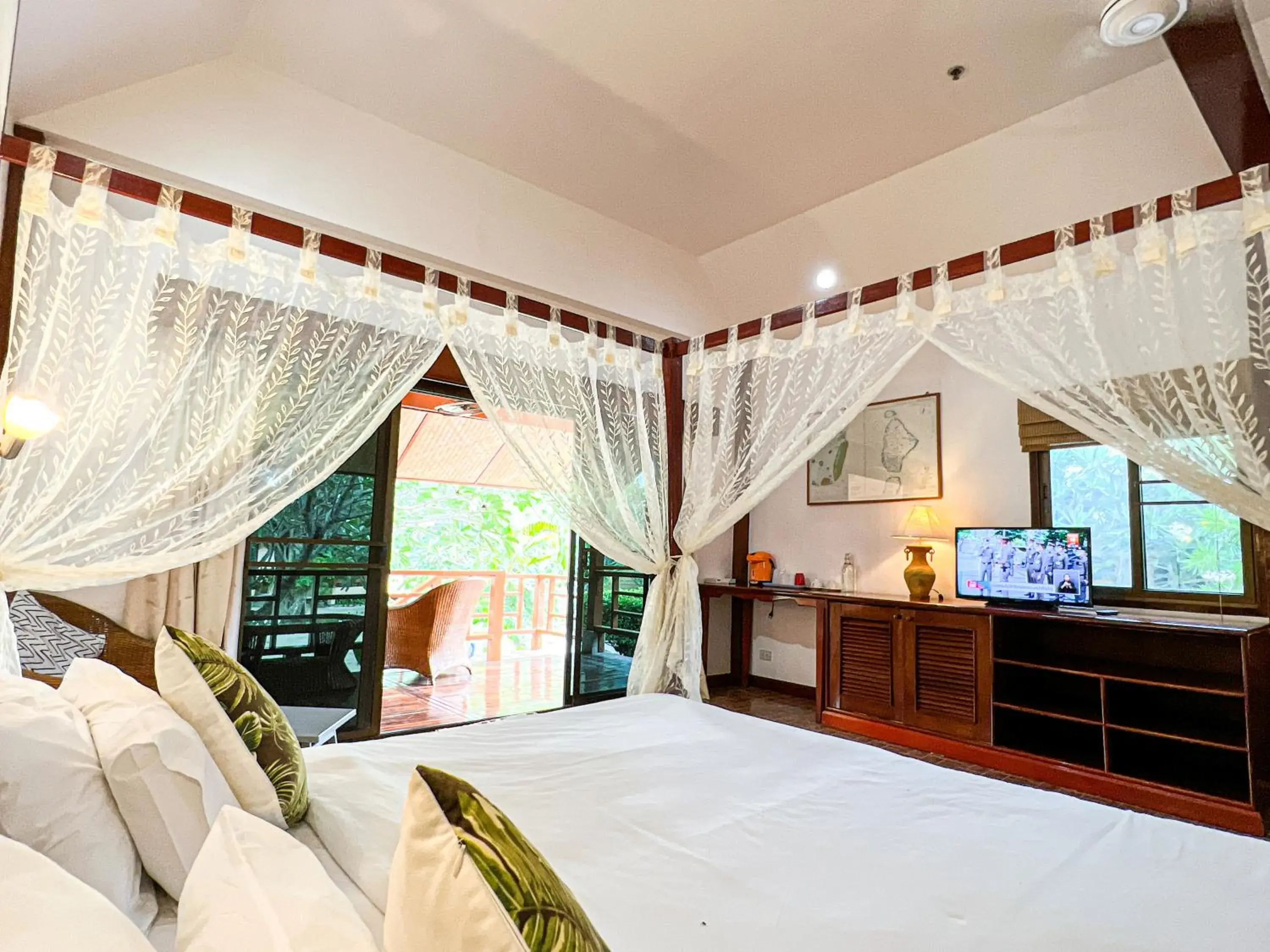 Superior Bungalow Villa in Cruiser Island By Swiss-Belhotel Superior Bungalow Villa in Cruiser Island By Swiss-Belhotel