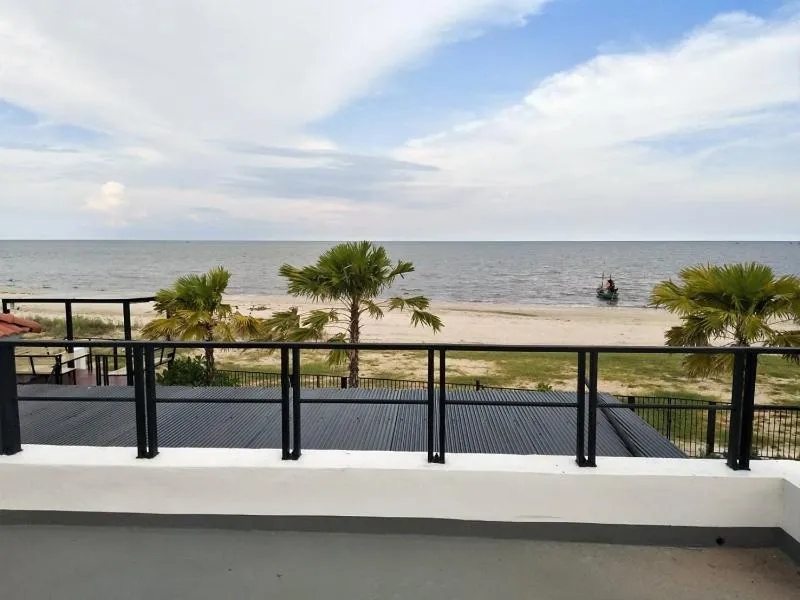 Sea view in La Playa Beach Front Pool Villa Cha-am,Huahin