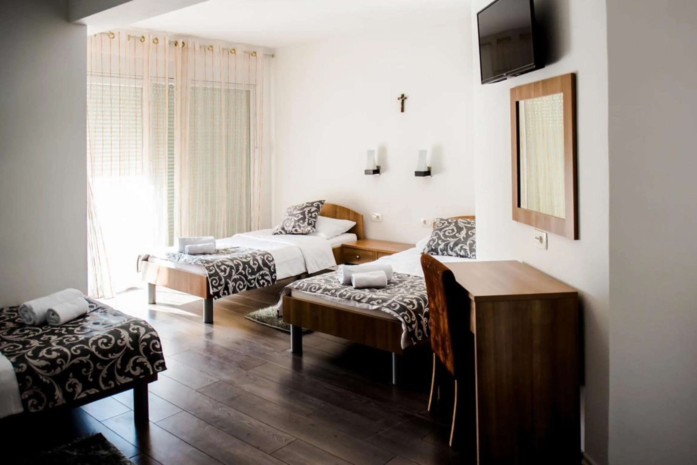 Photo of the whole room, Bed in Hotel Villa Monako