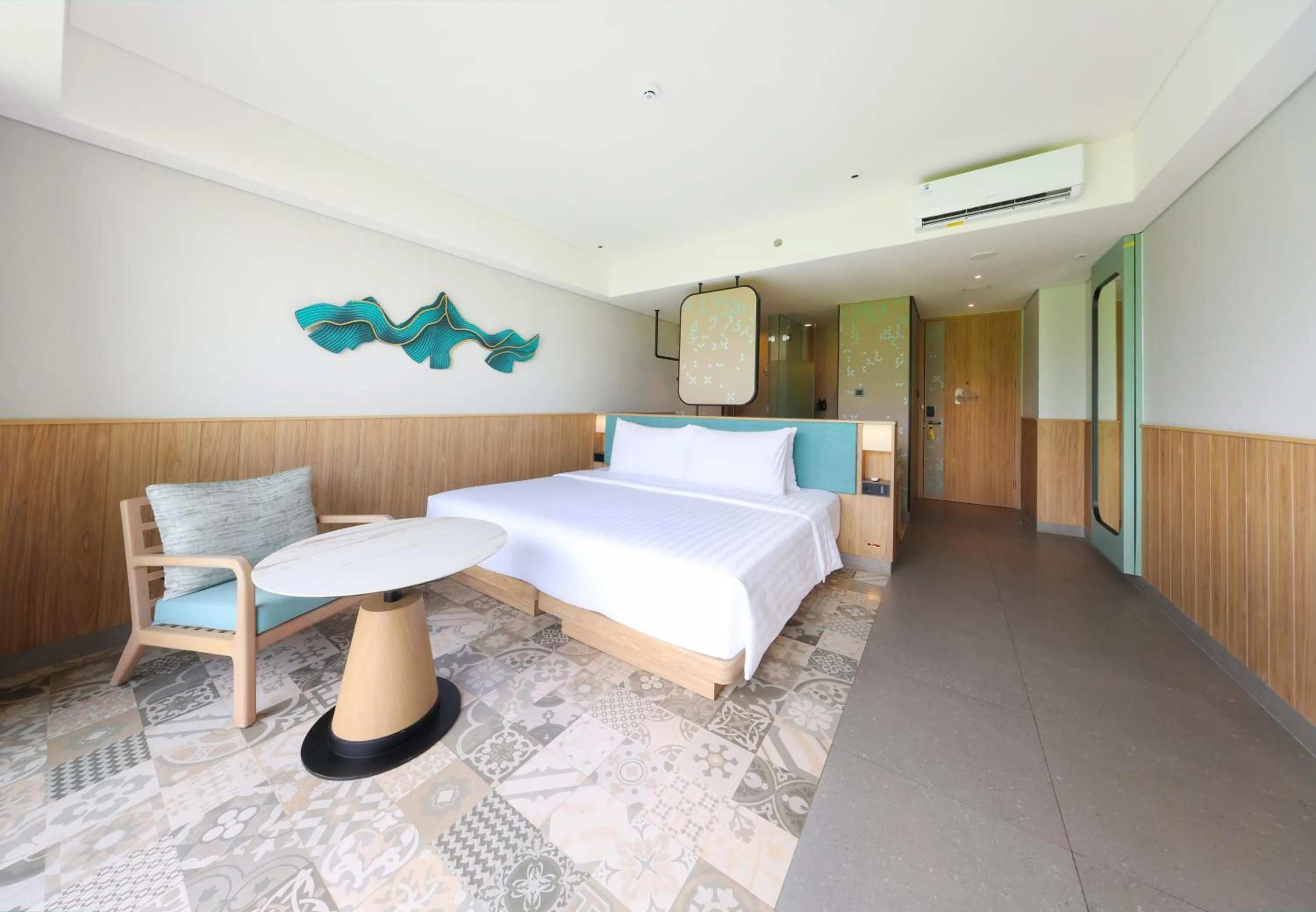 Breakfast, Bed in Hotel Santika Premiere Garut