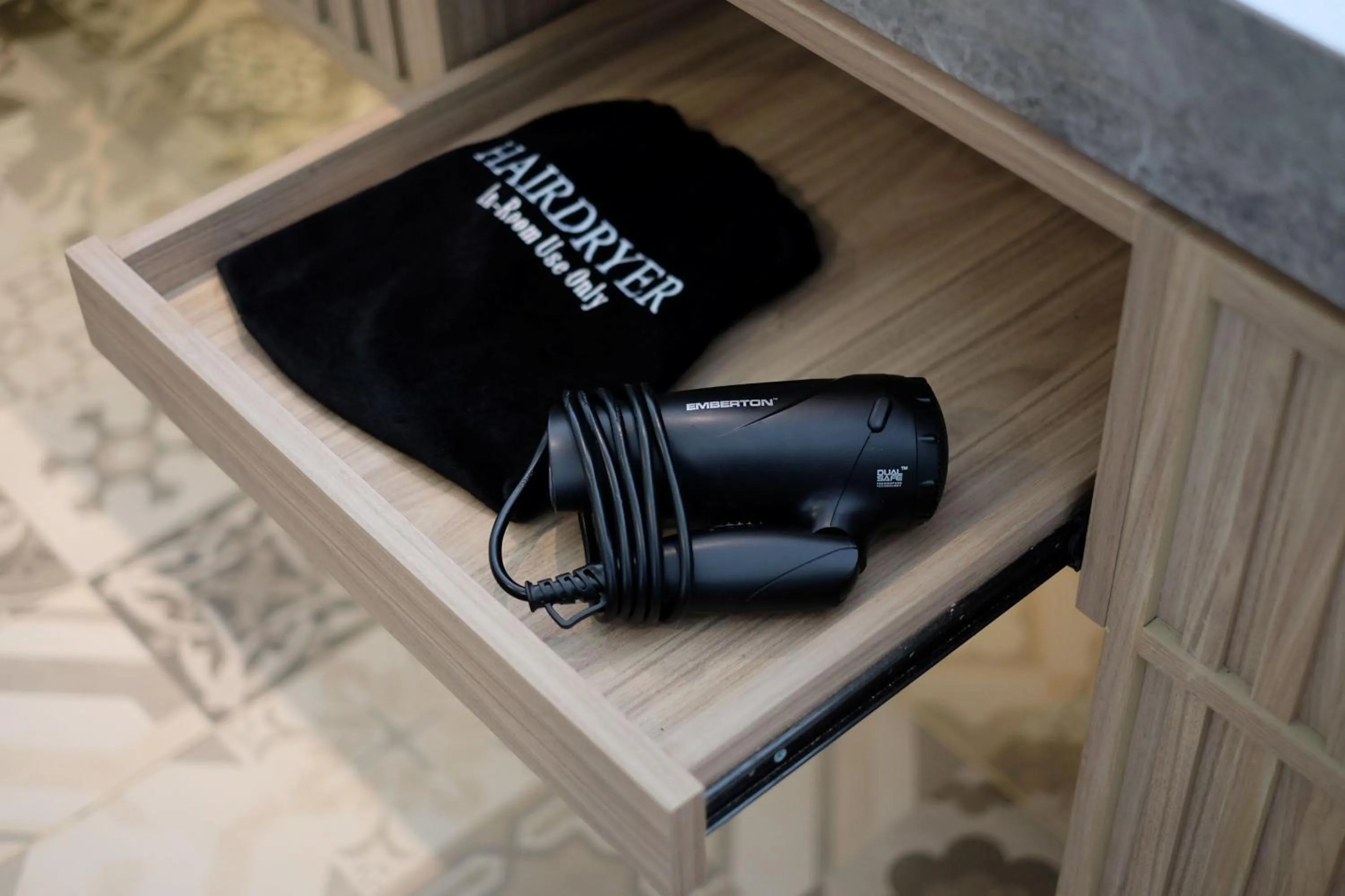 hair dryier in Hotel Santika Premiere Garut