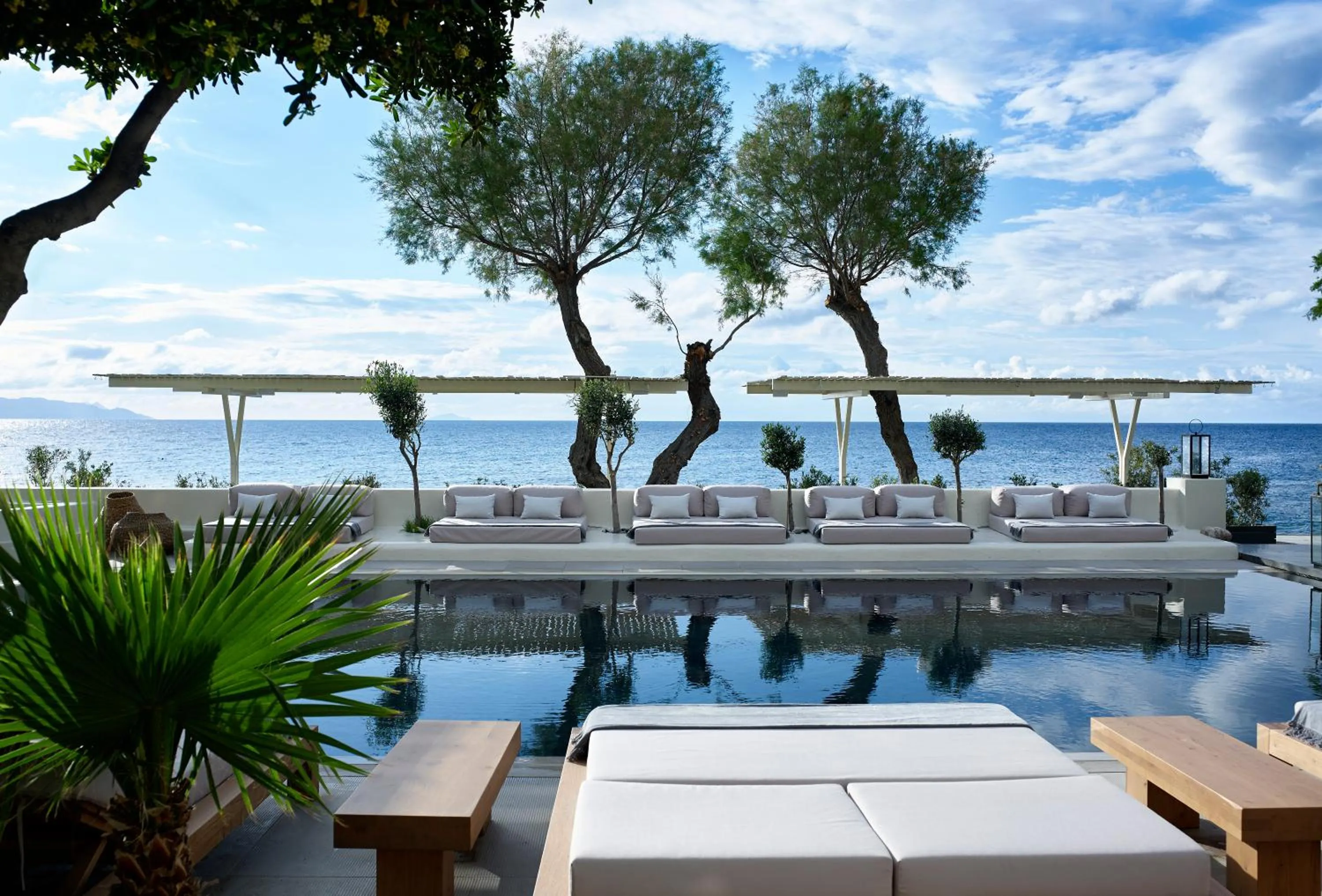 Swimming pool in Bellonias Villas